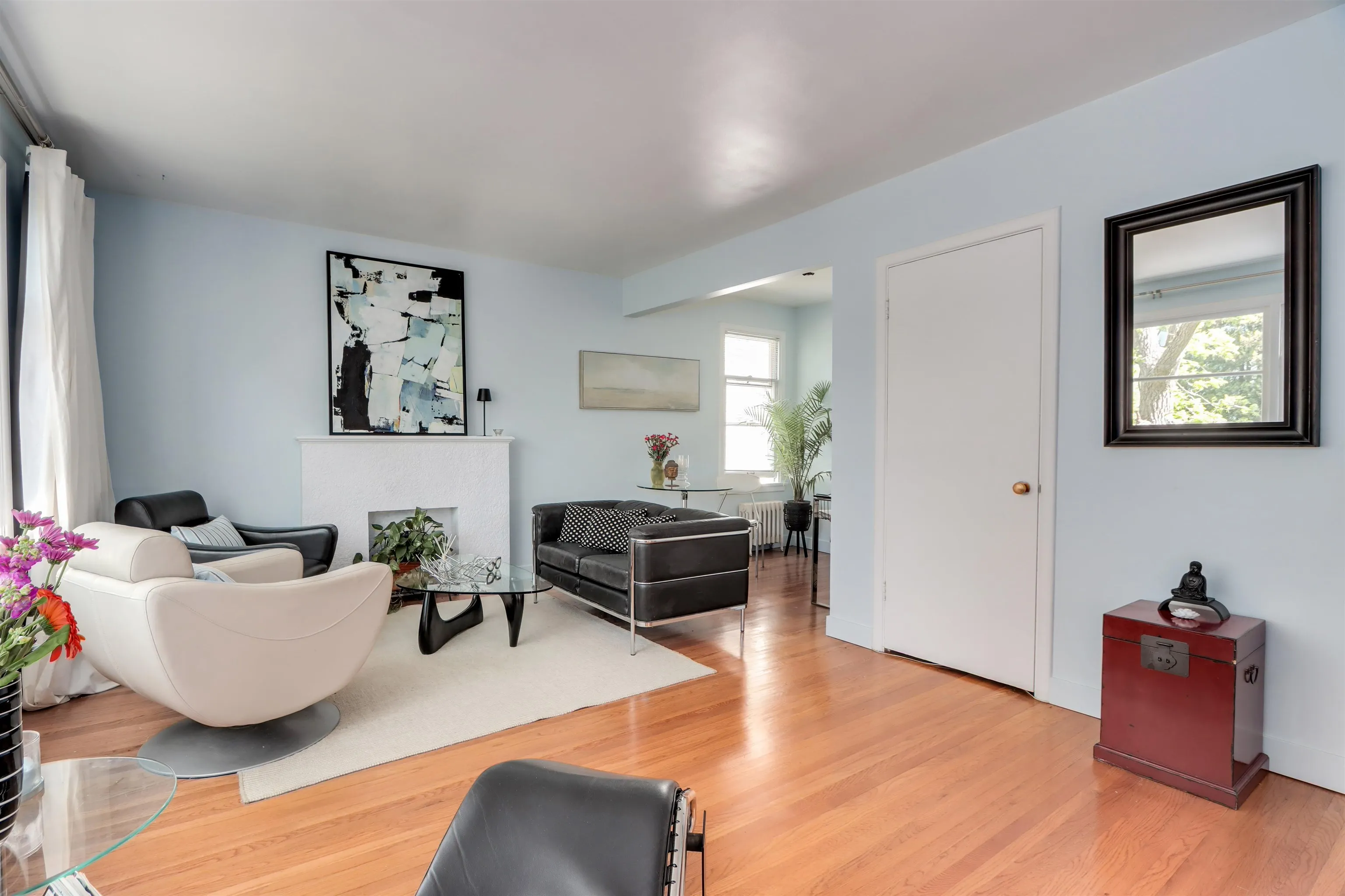 303 1565 Burnaby Street