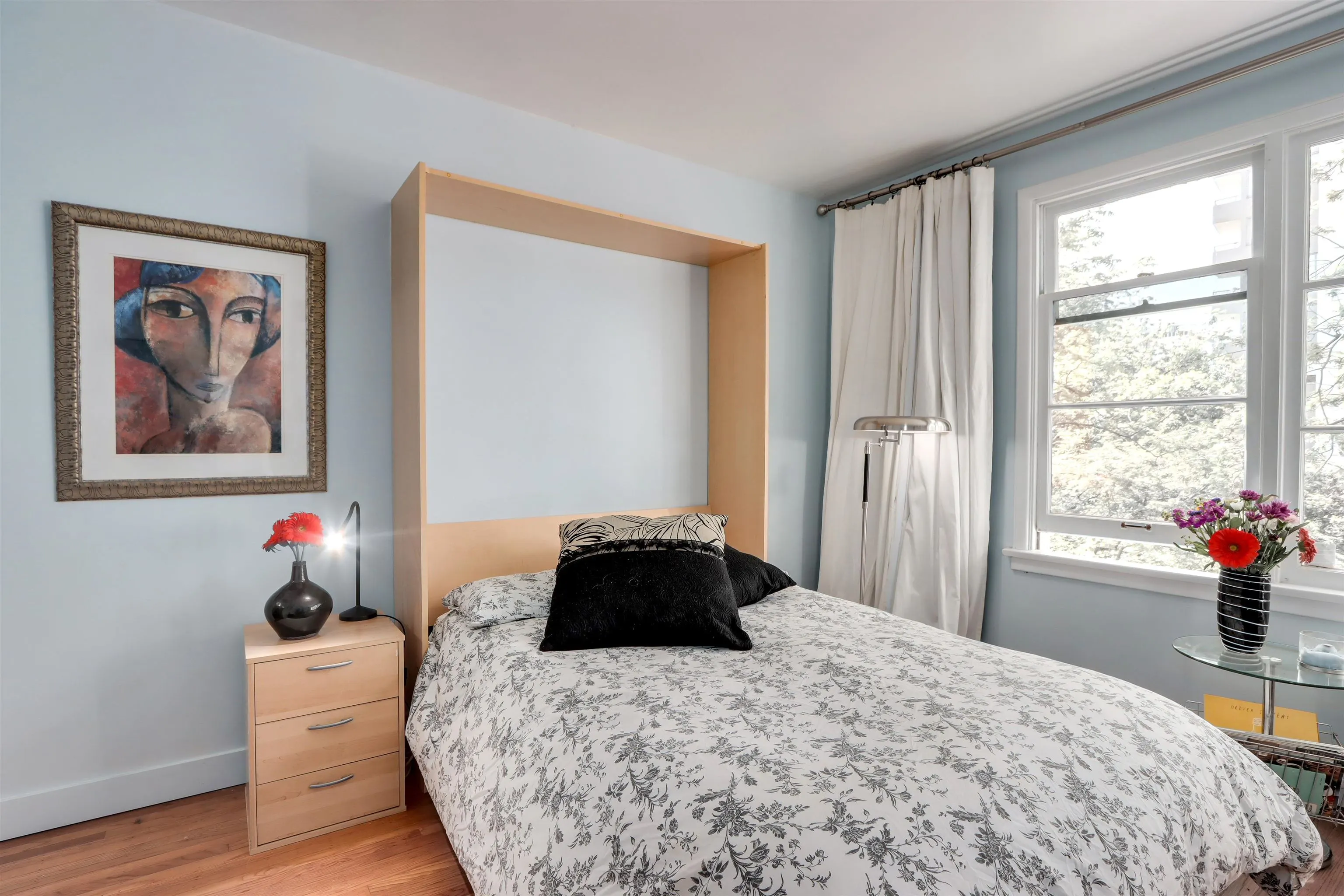 303 1565 Burnaby Street