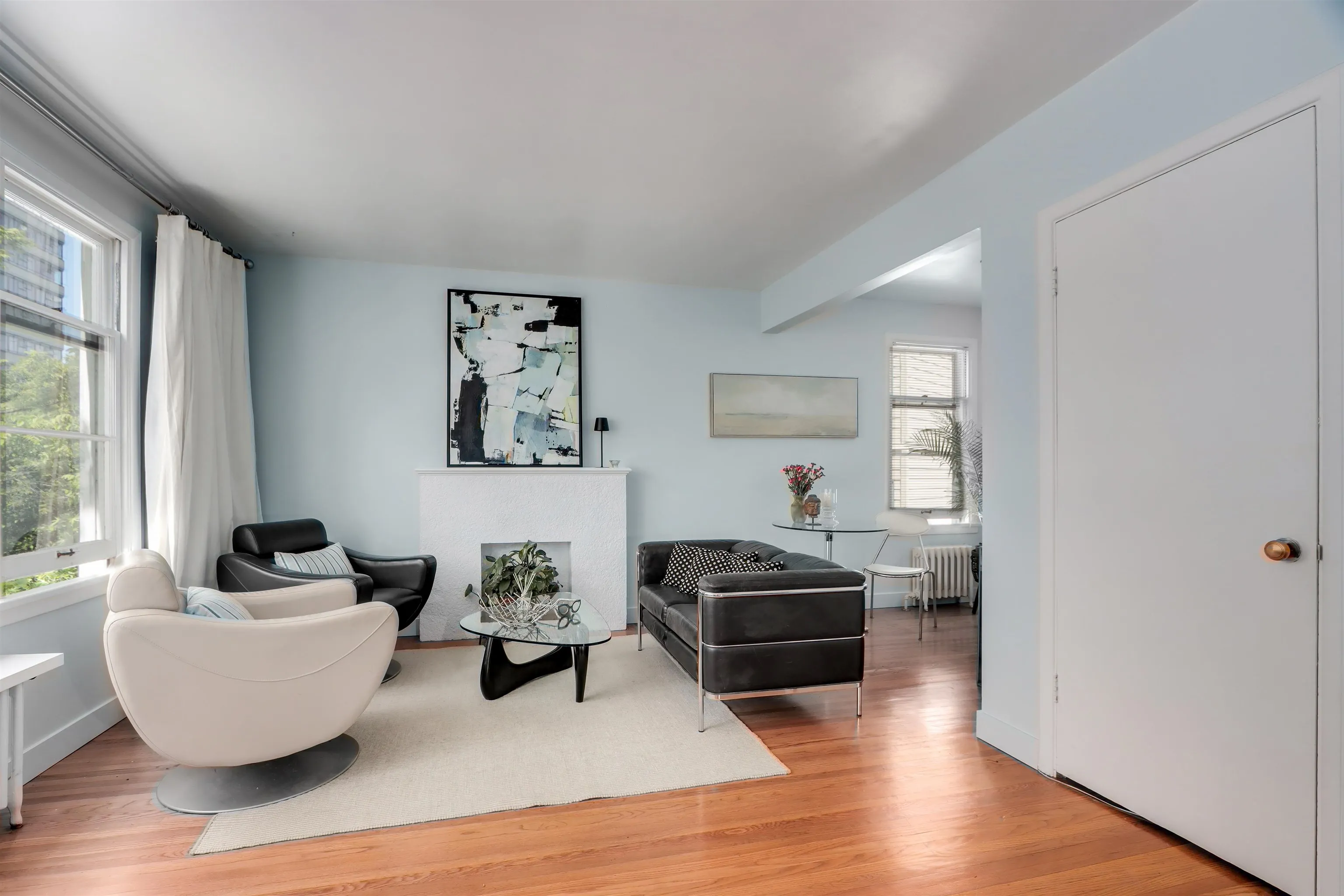 303 1565 Burnaby Street