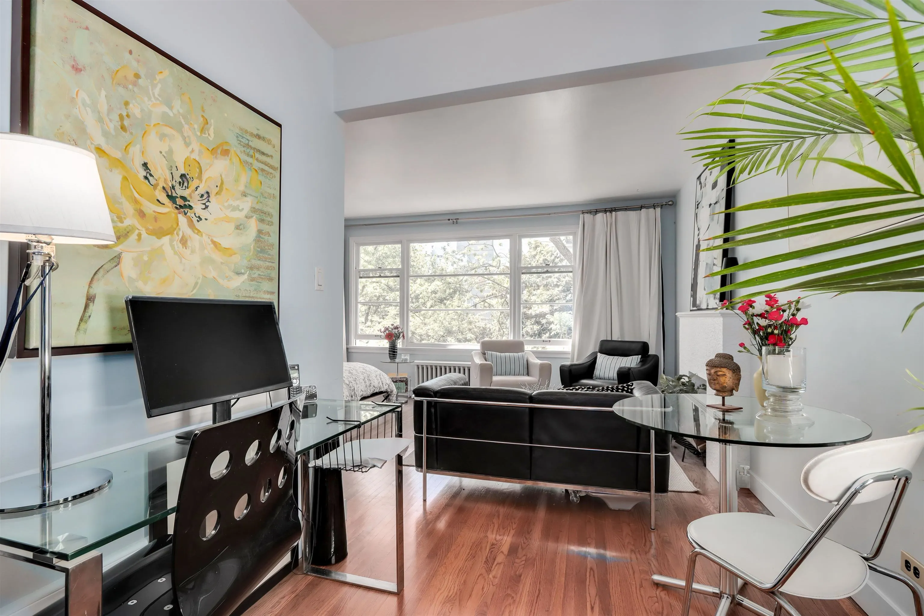 303 1565 Burnaby Street