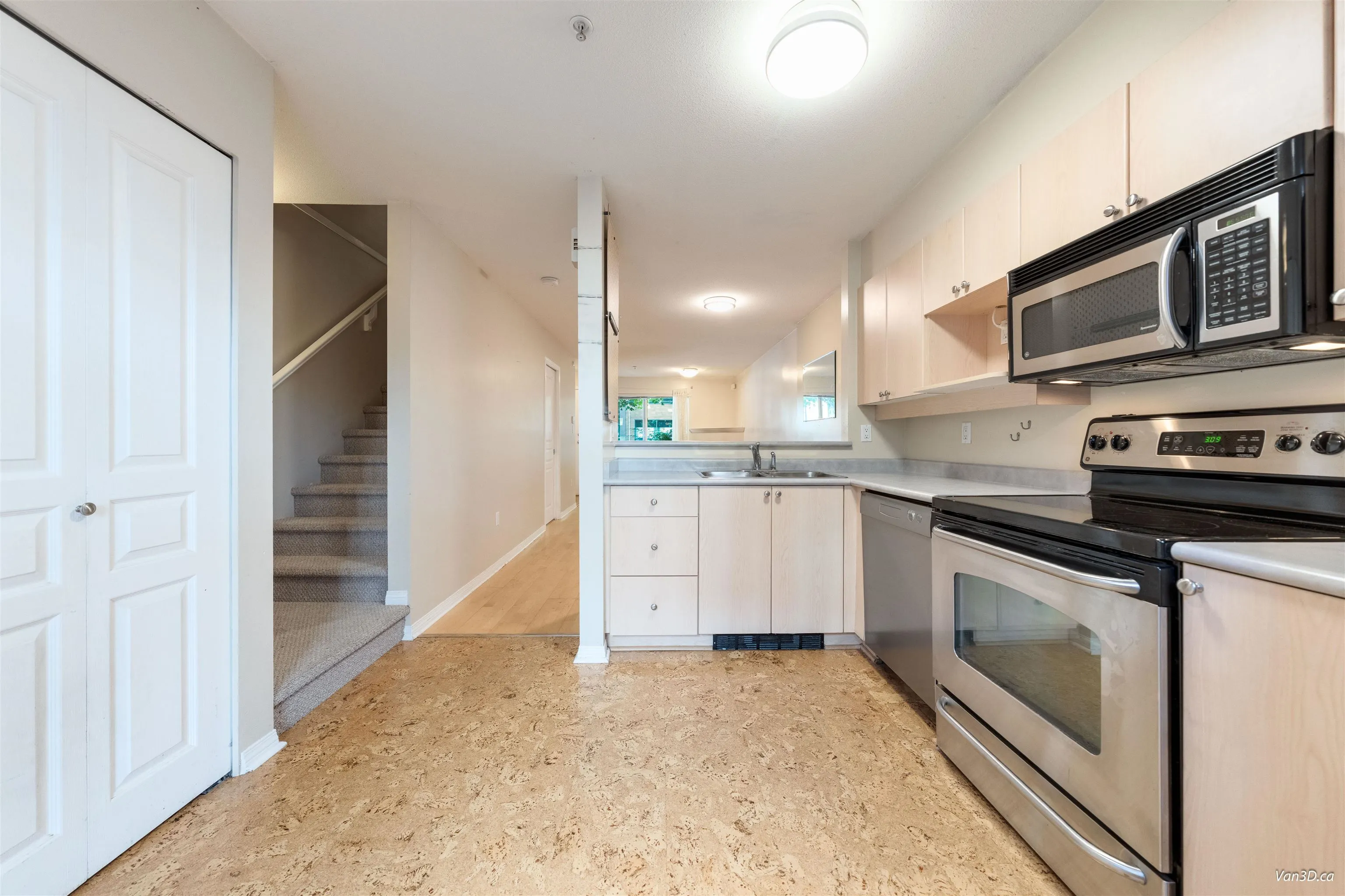 229 E 11th Avenue