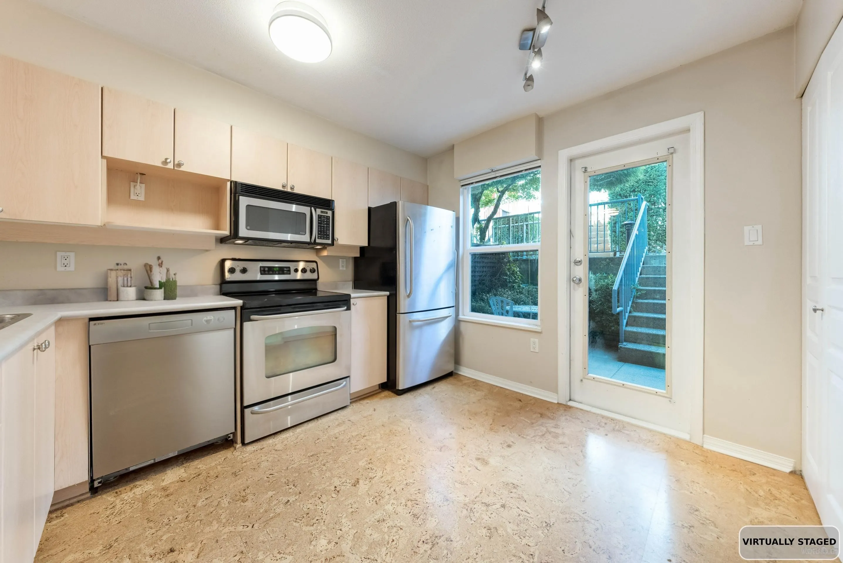 229 E 11th Avenue
