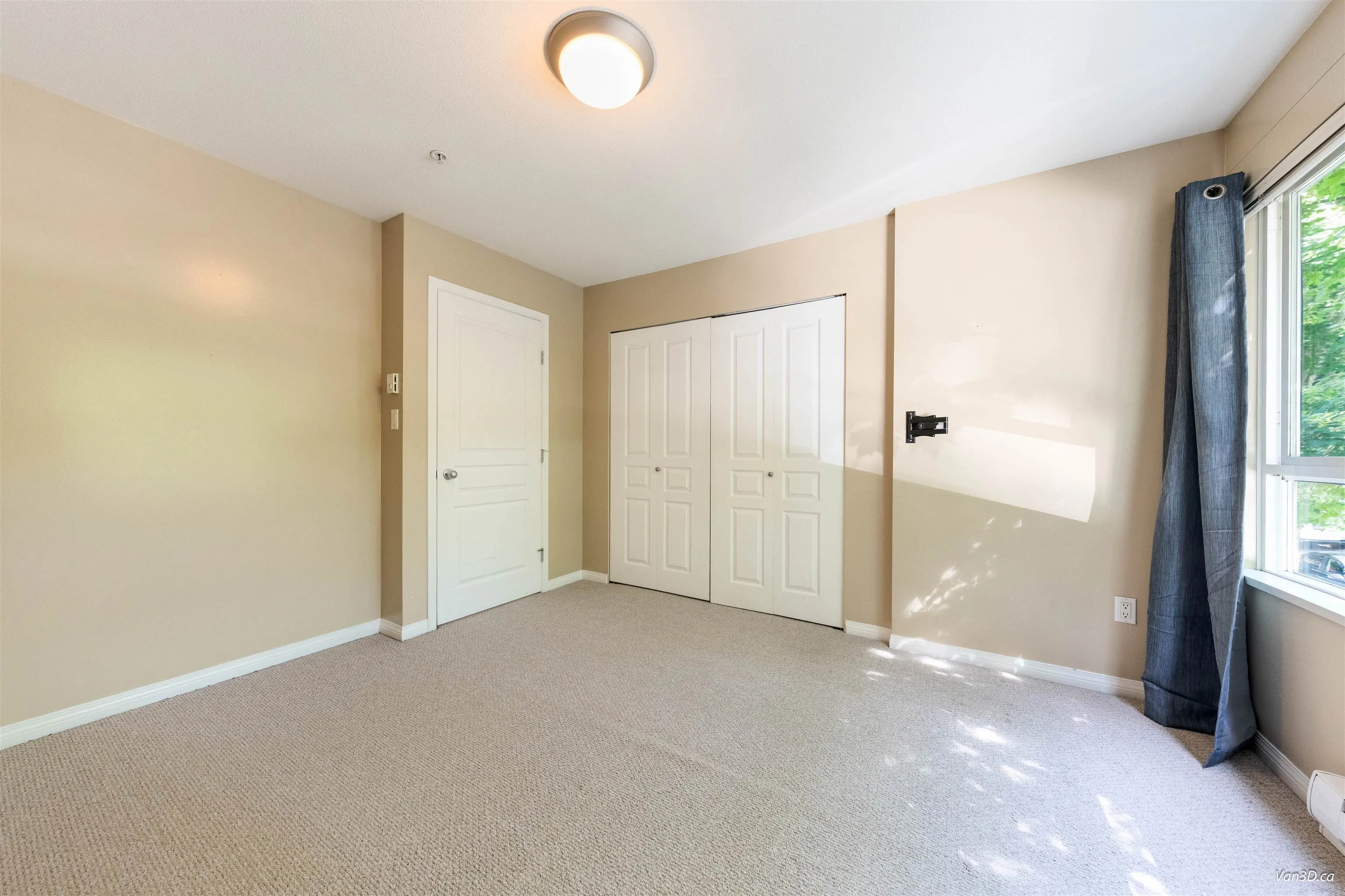 229 E 11th Avenue