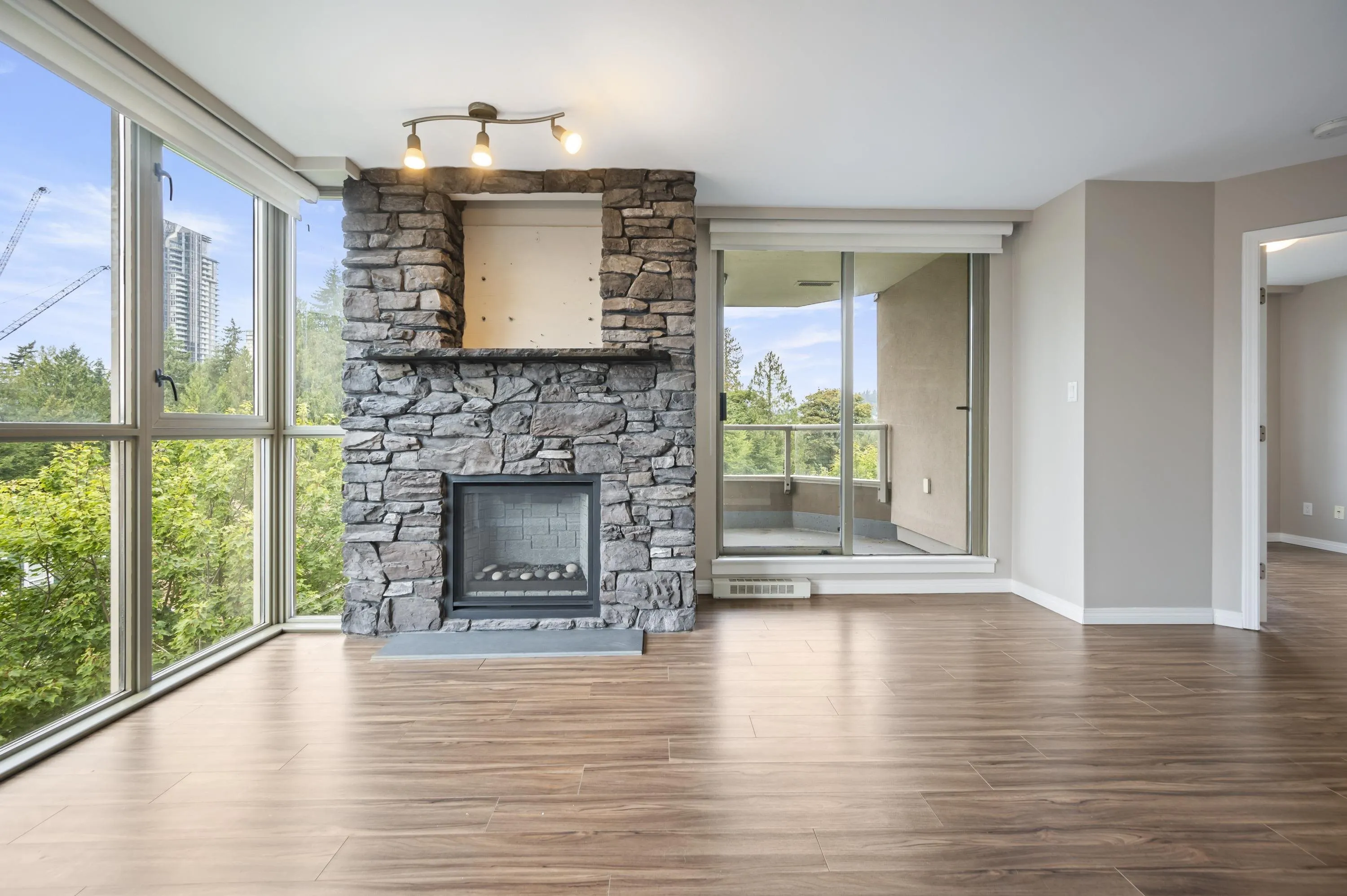601 3070 Guildford Way