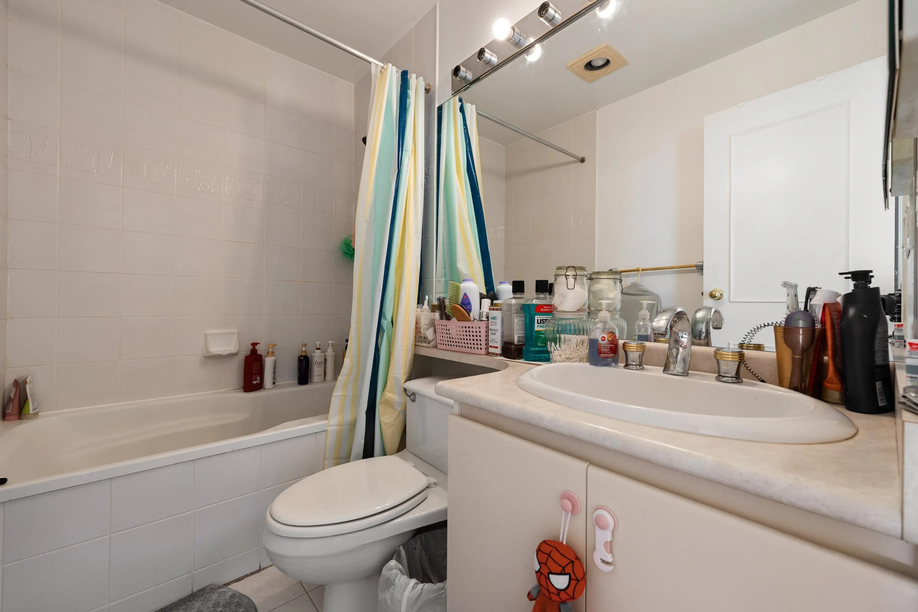 1301 2628 Ash Street
