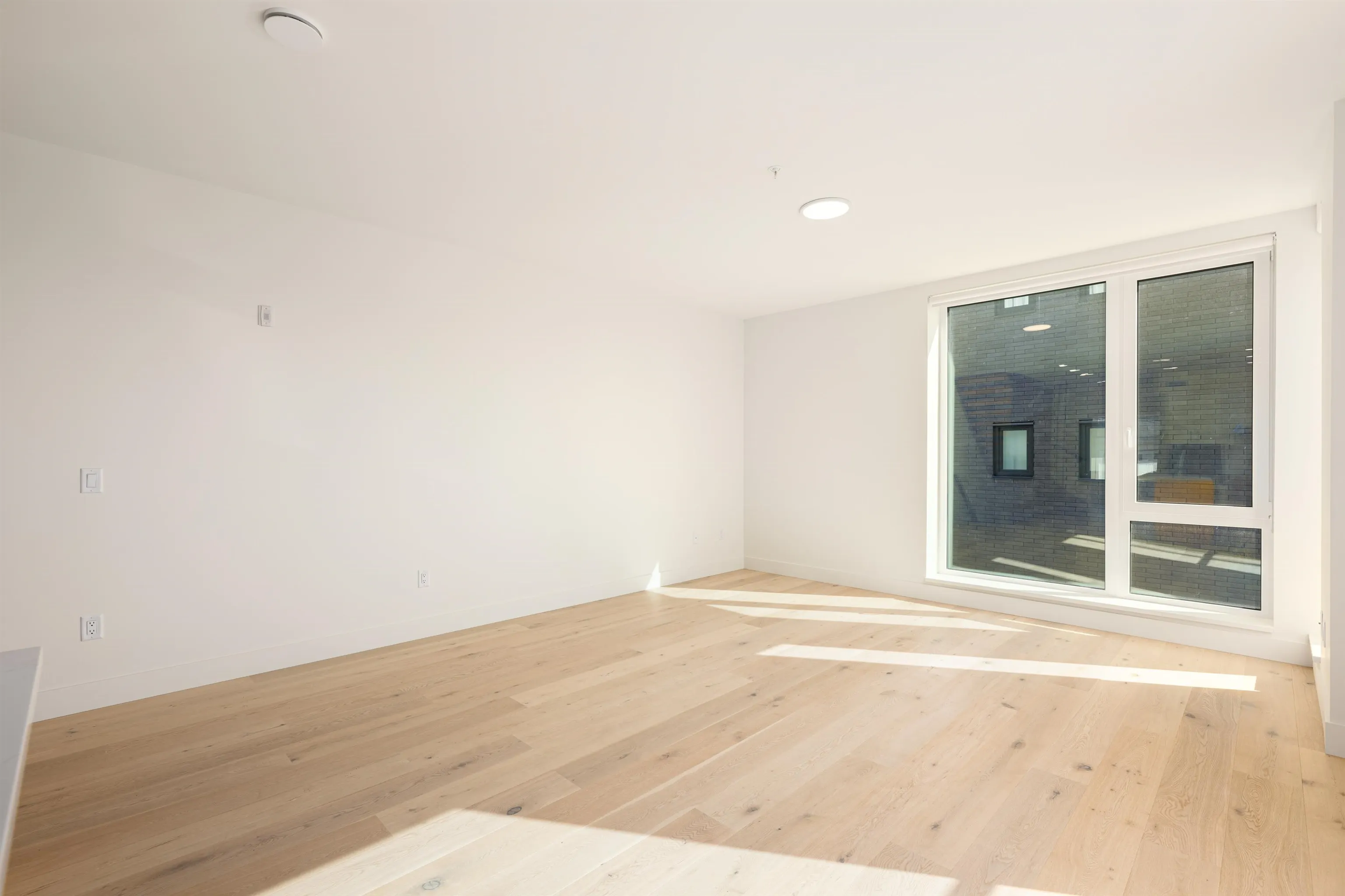 TH6 610 E 3rd Street
