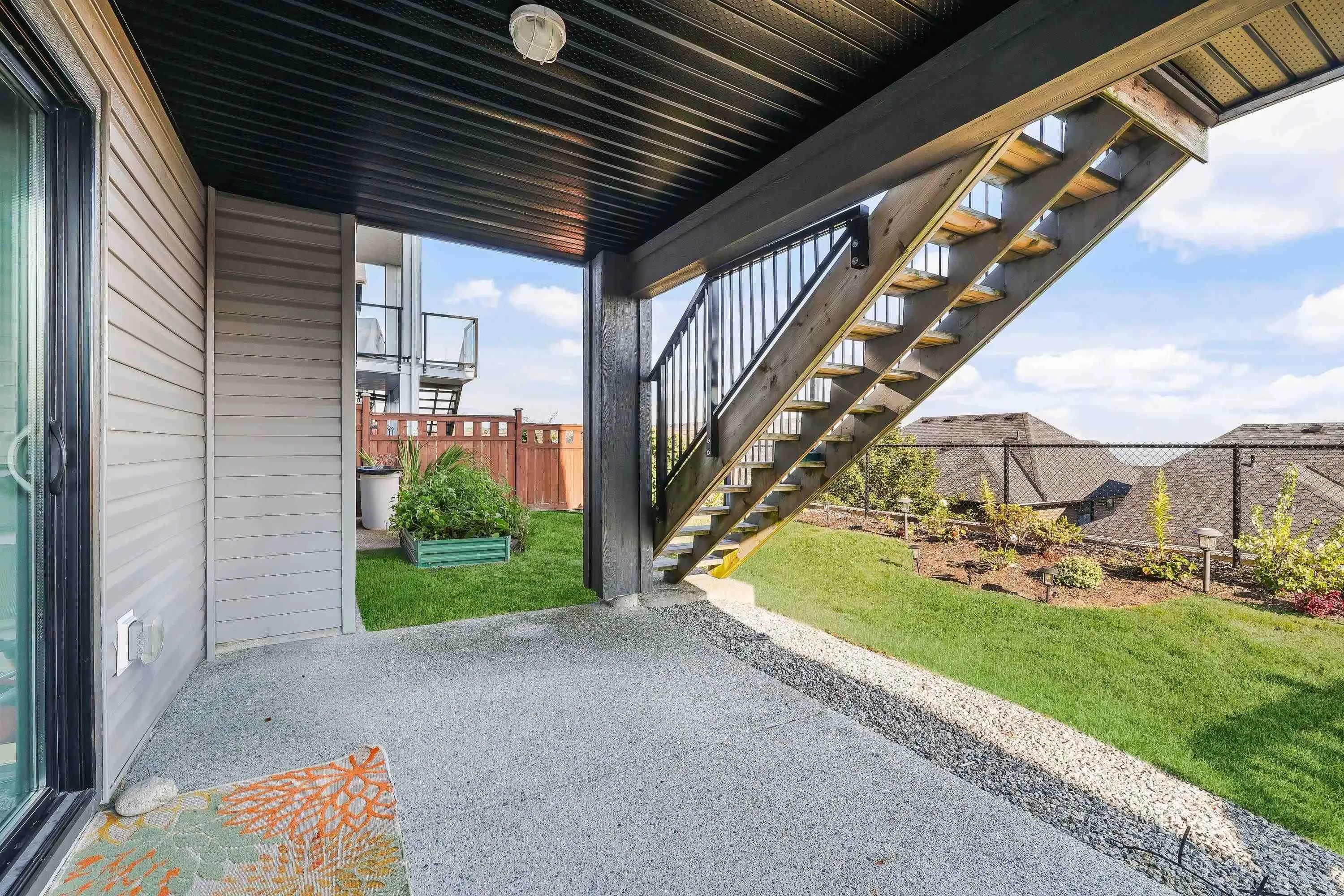 1419 Strawline Hill Street