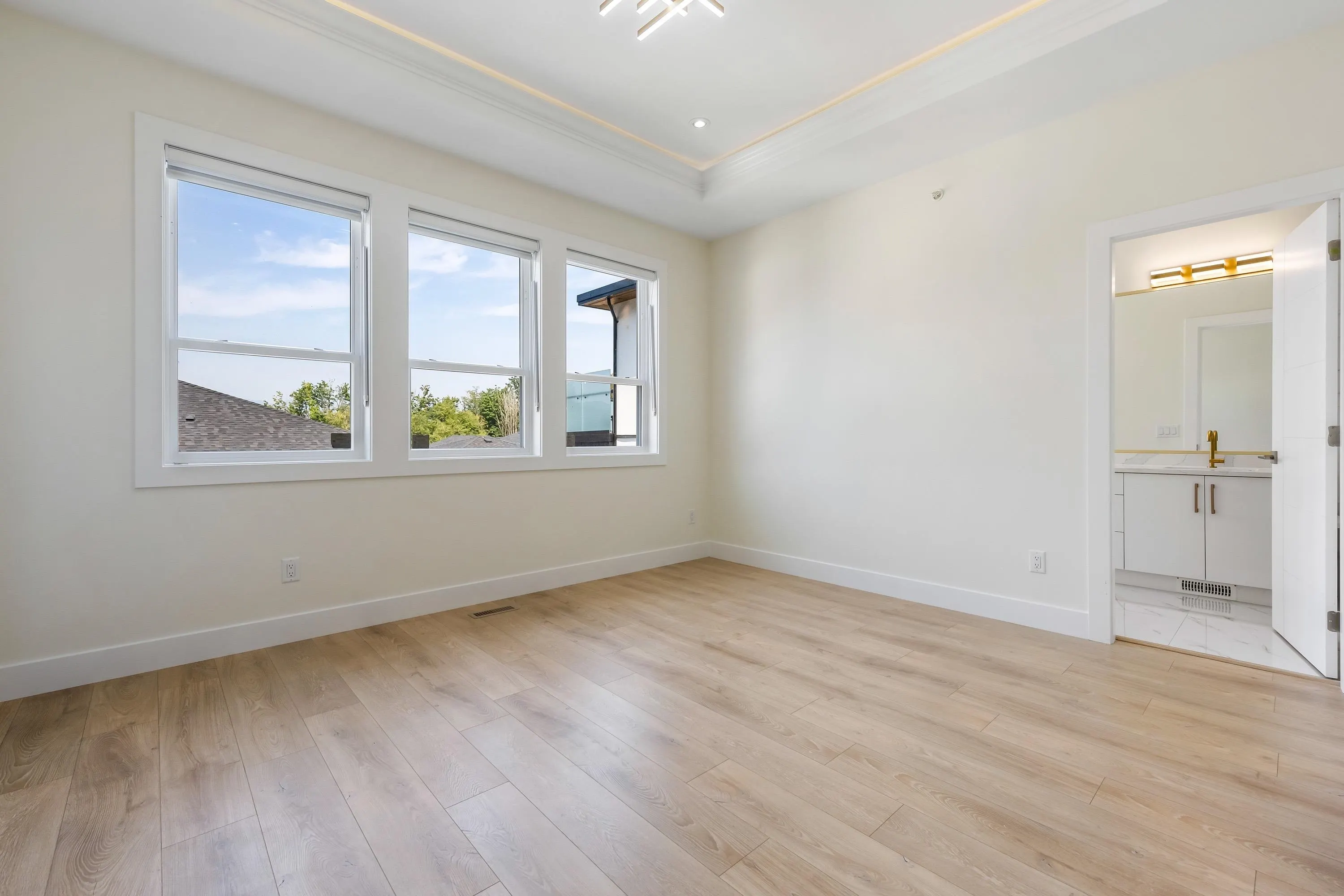 8585 Forest Gate Drive