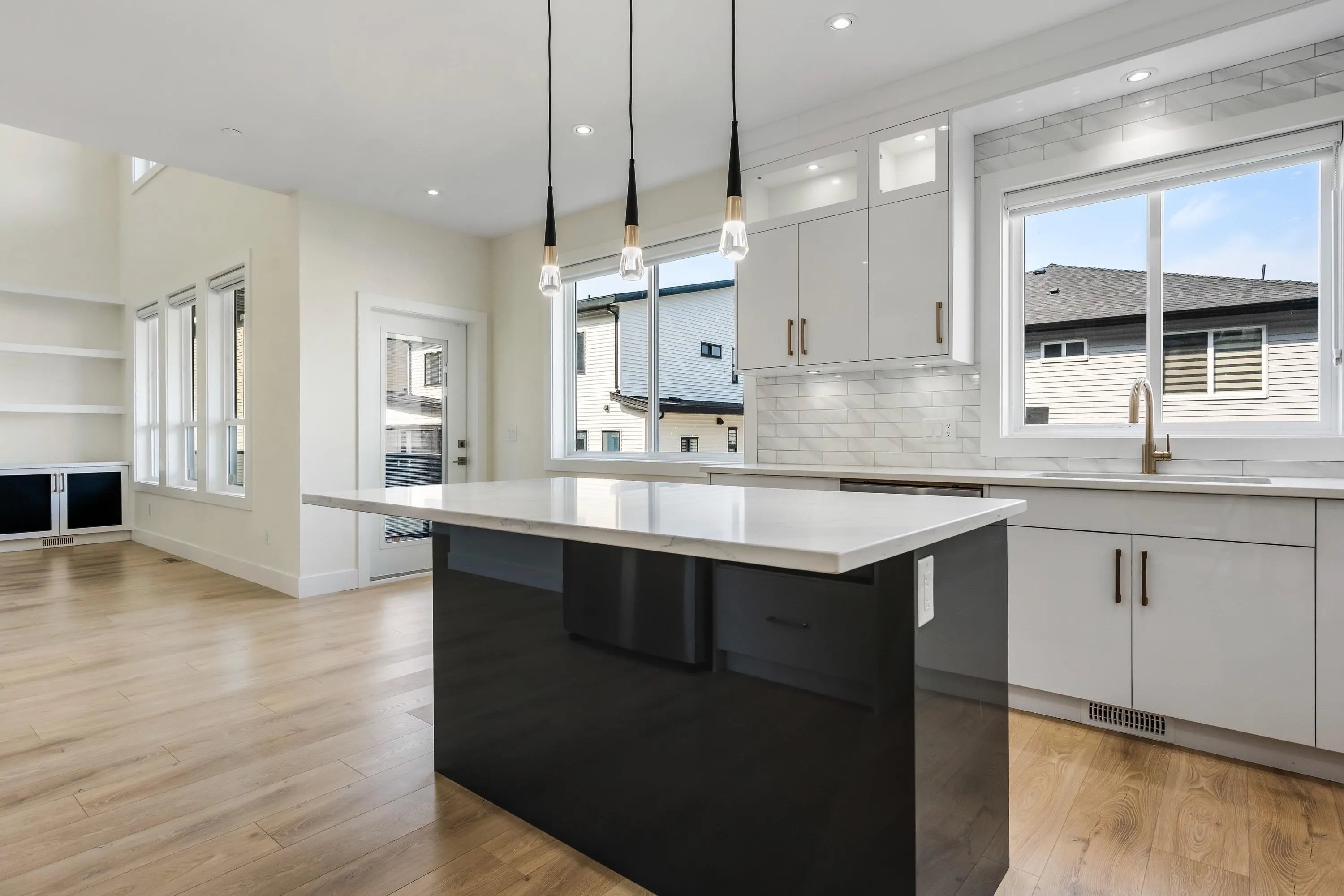 8585 Forest Gate Drive