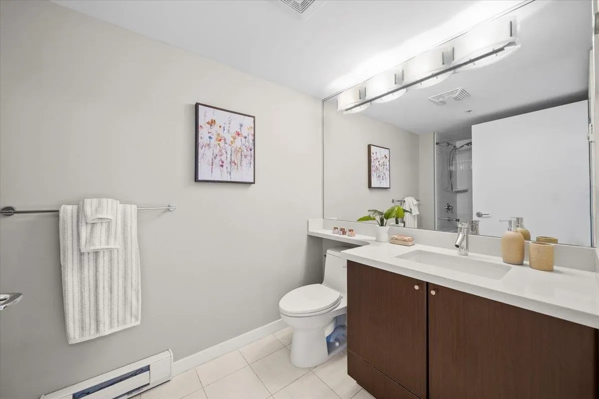 602 8120 Lansdowne Road