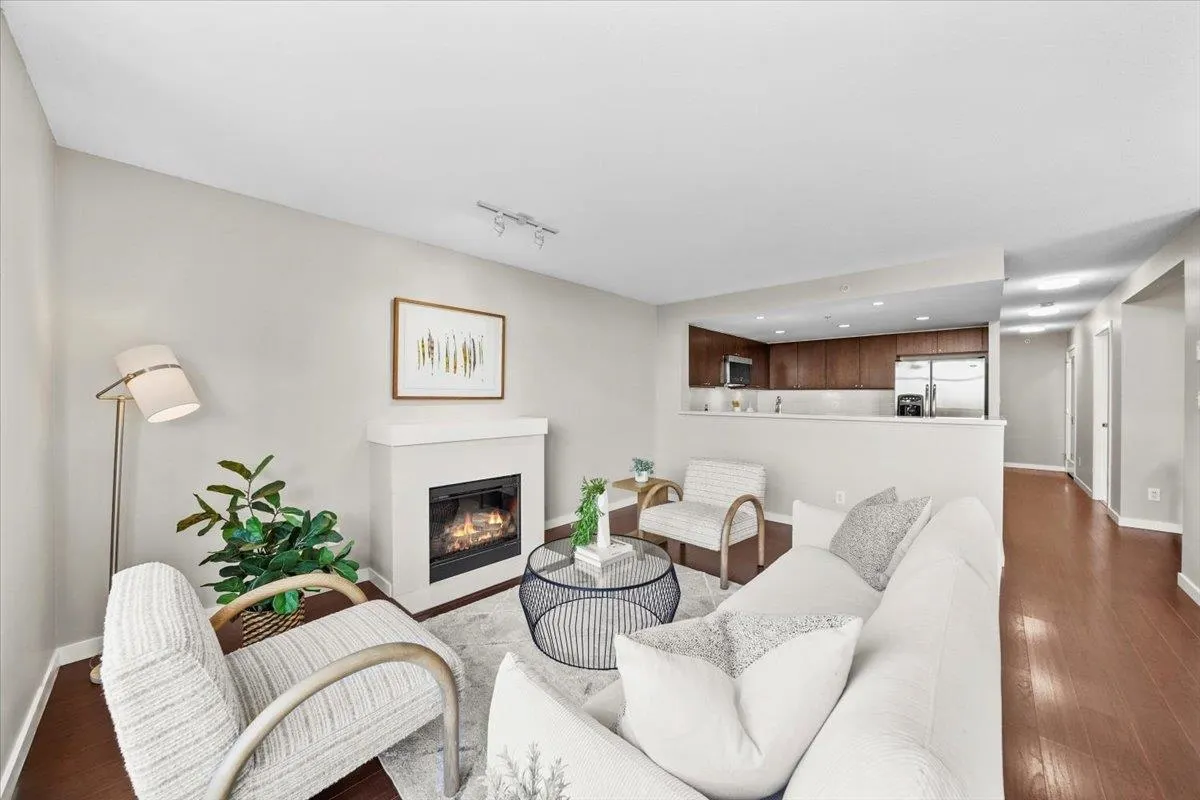 602 8120 Lansdowne Road