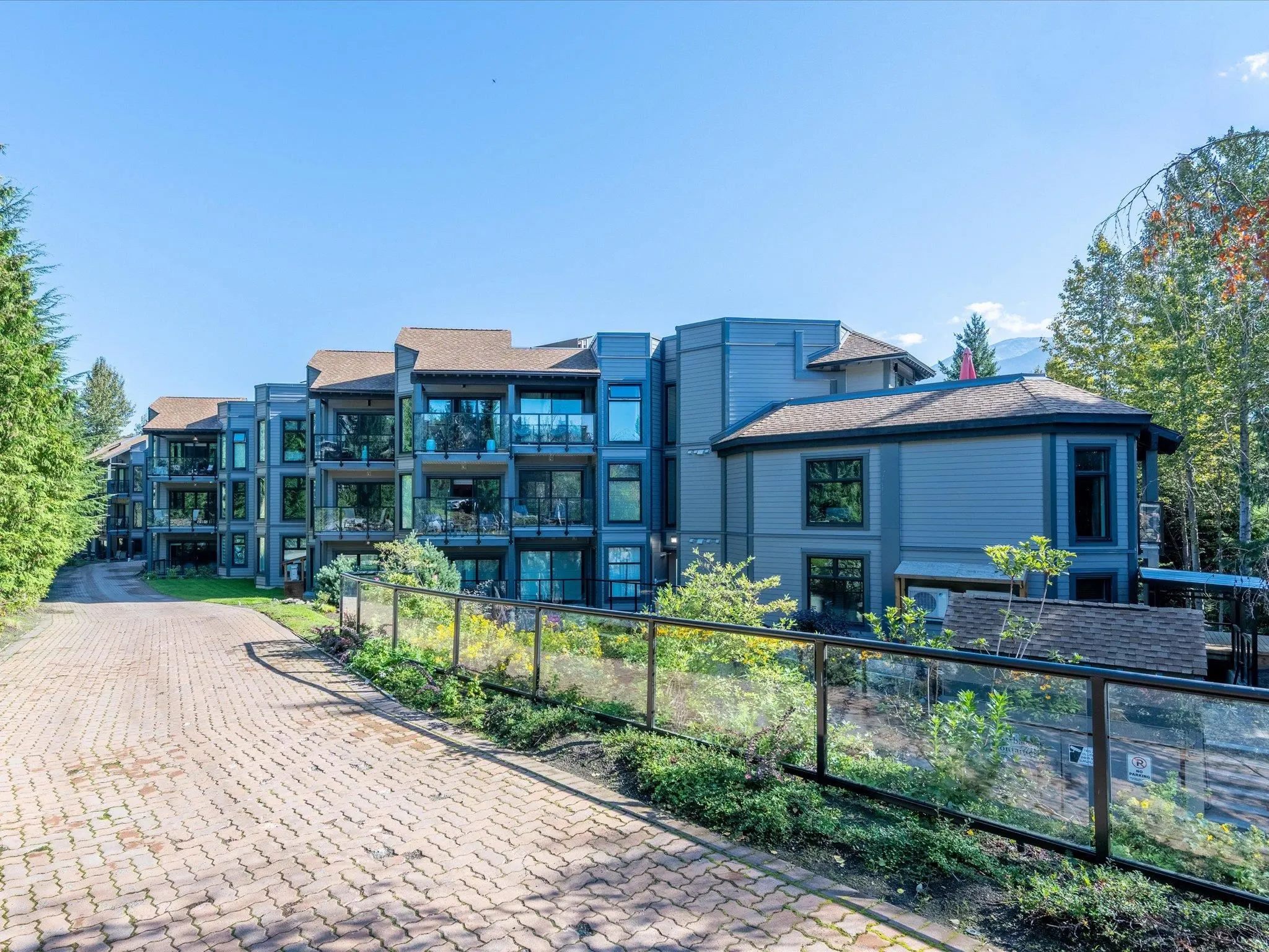 213 3217 Blueberry Drive
