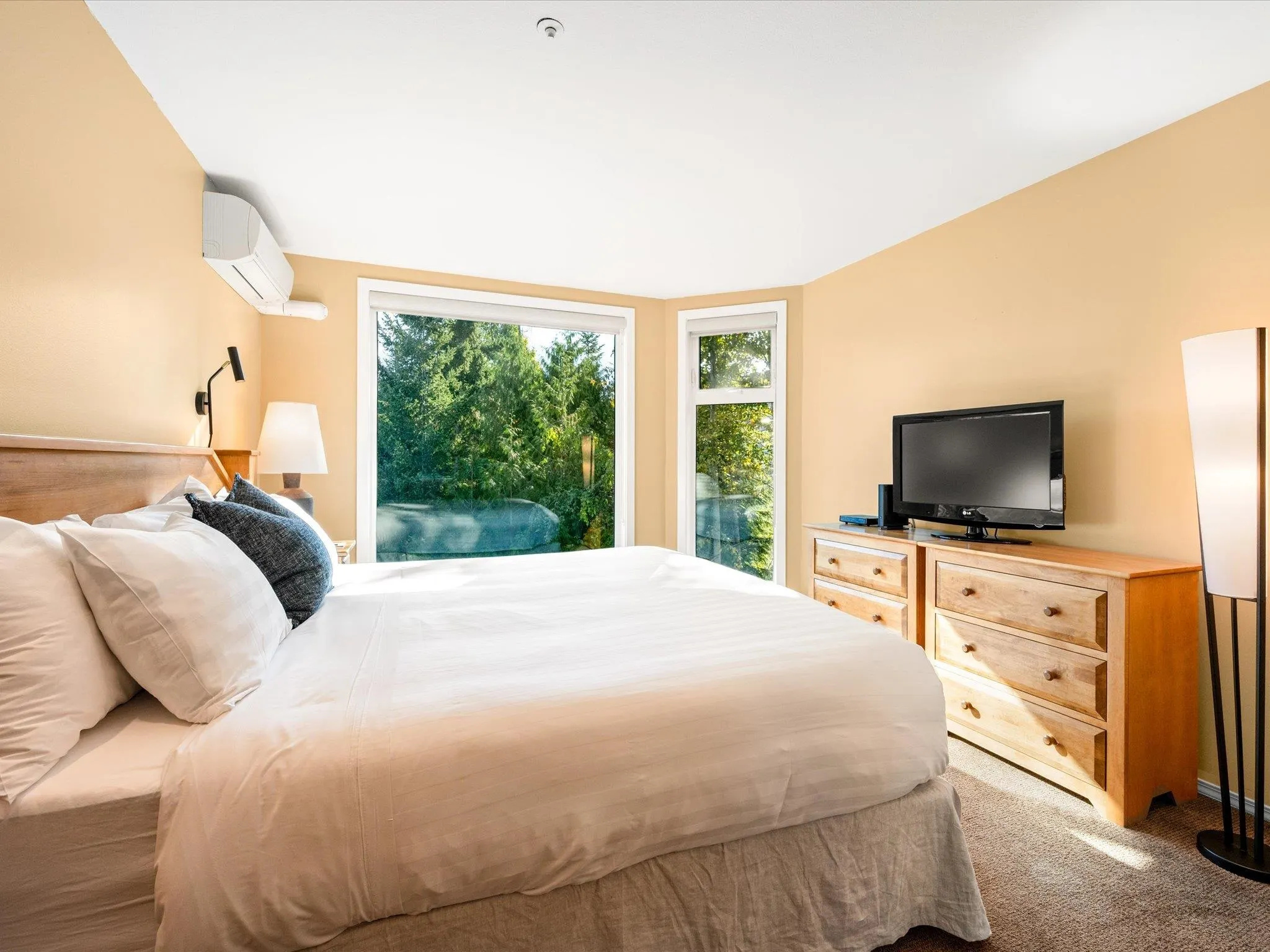 213 3217 Blueberry Drive