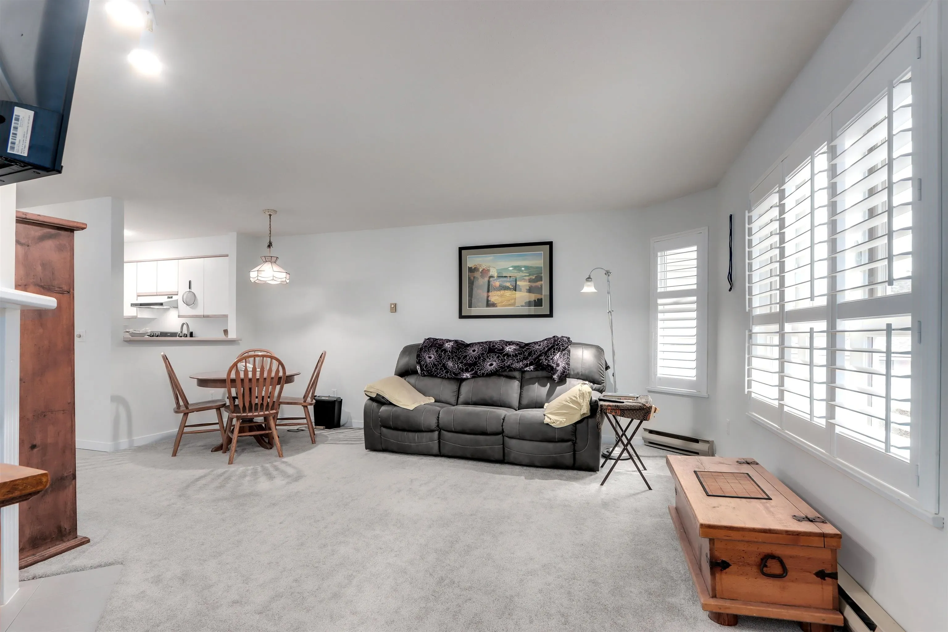 205 1535 Chesterfield Avenue