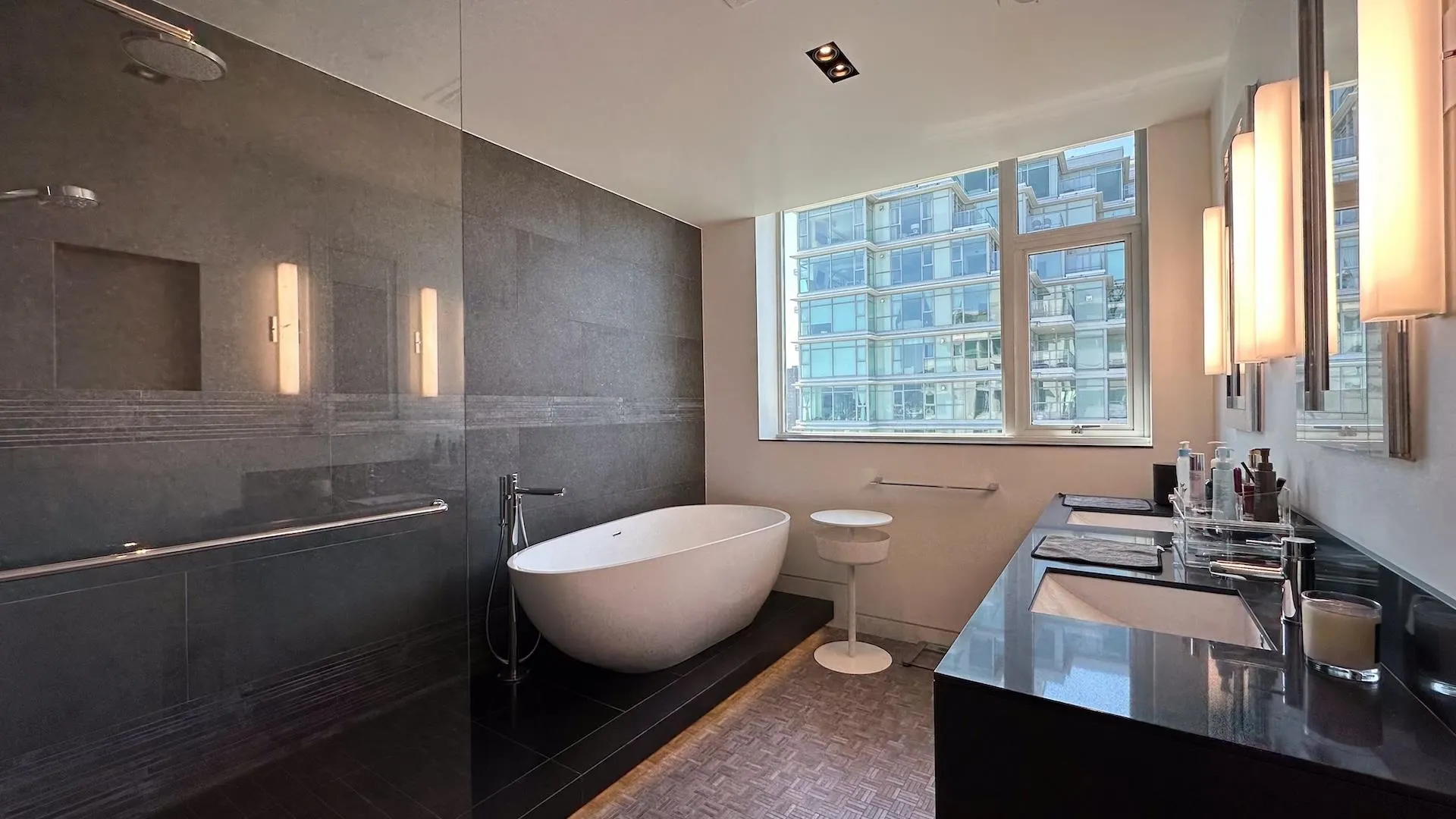 PH4 1777 Bayshore Dr