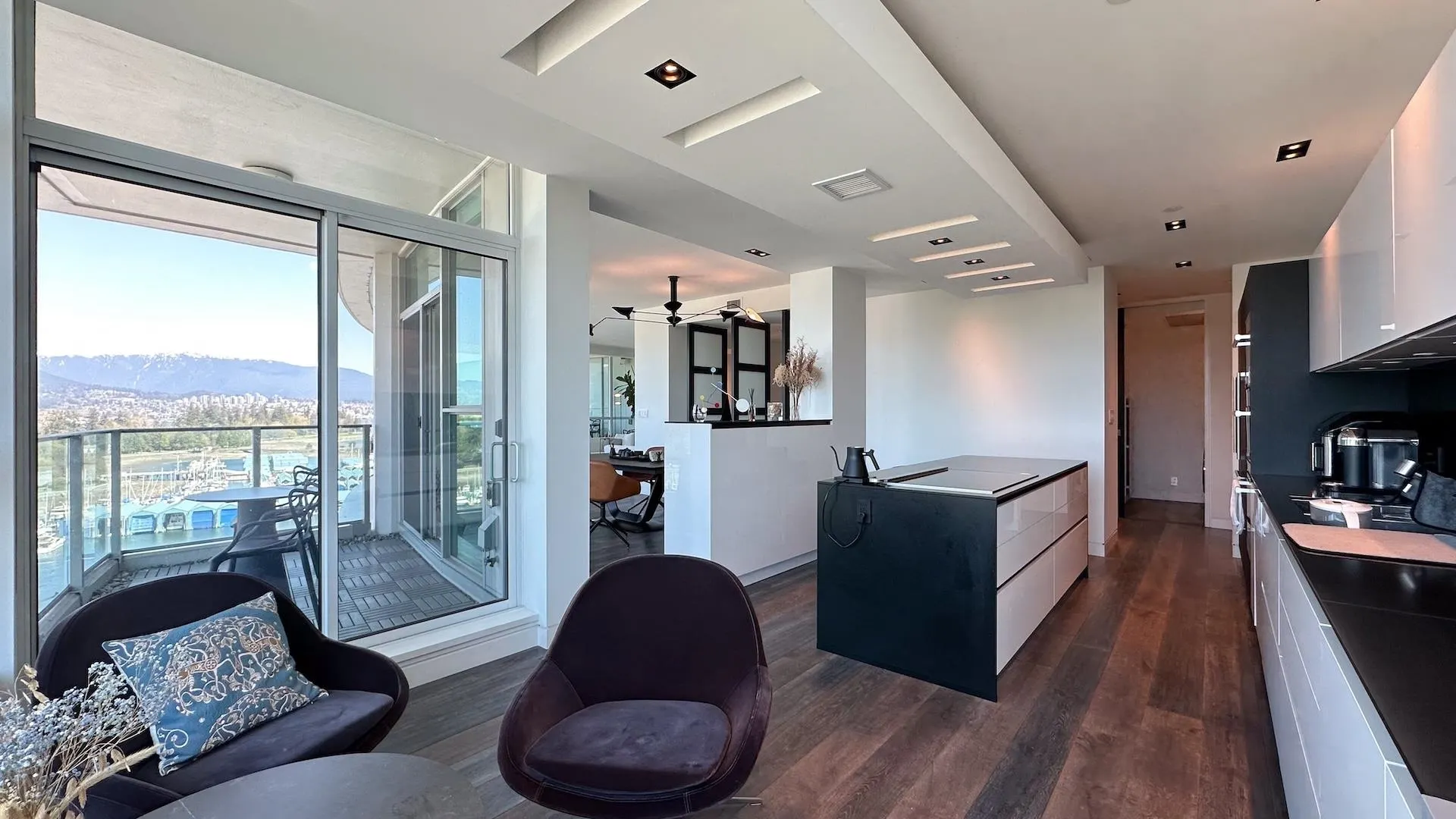 PH4 1777 Bayshore Dr