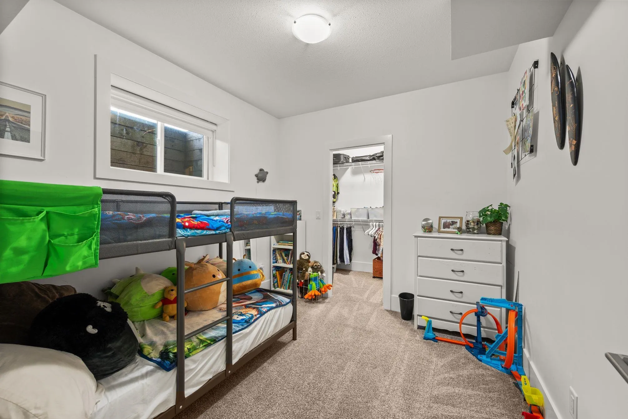 2732 Eagle Summit Crescent