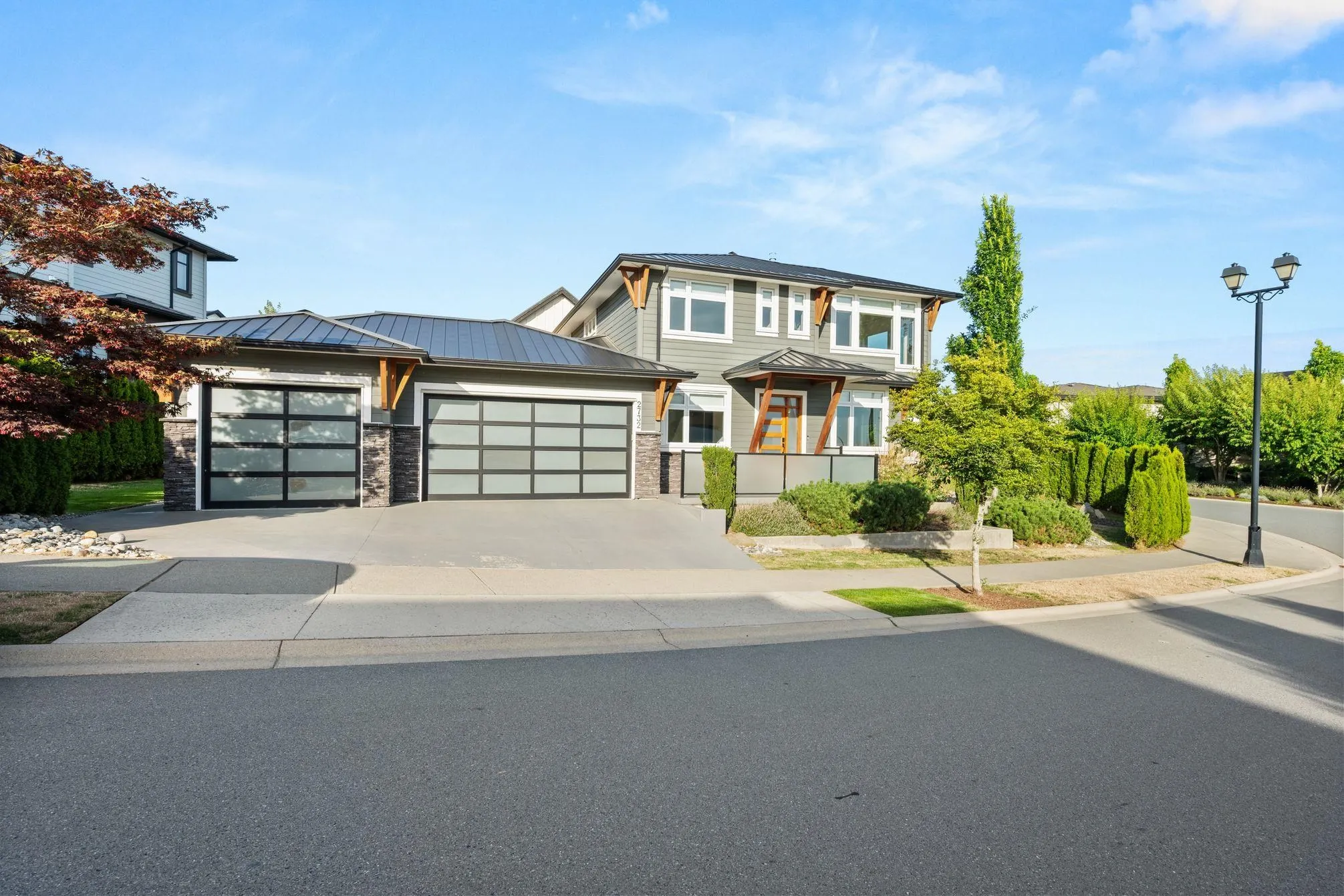 2732 Eagle Summit Crescent