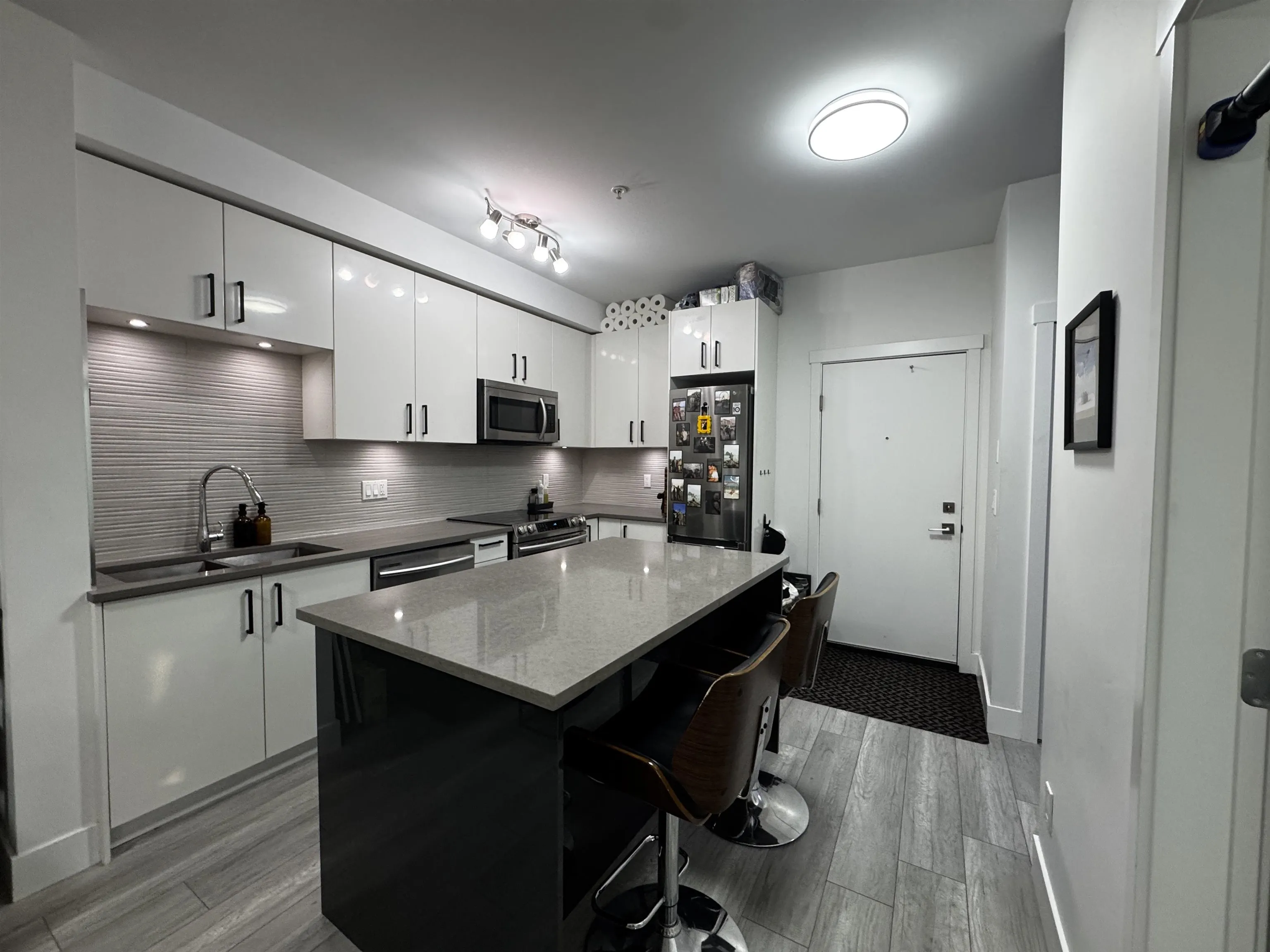 B104 9689 140 Street
