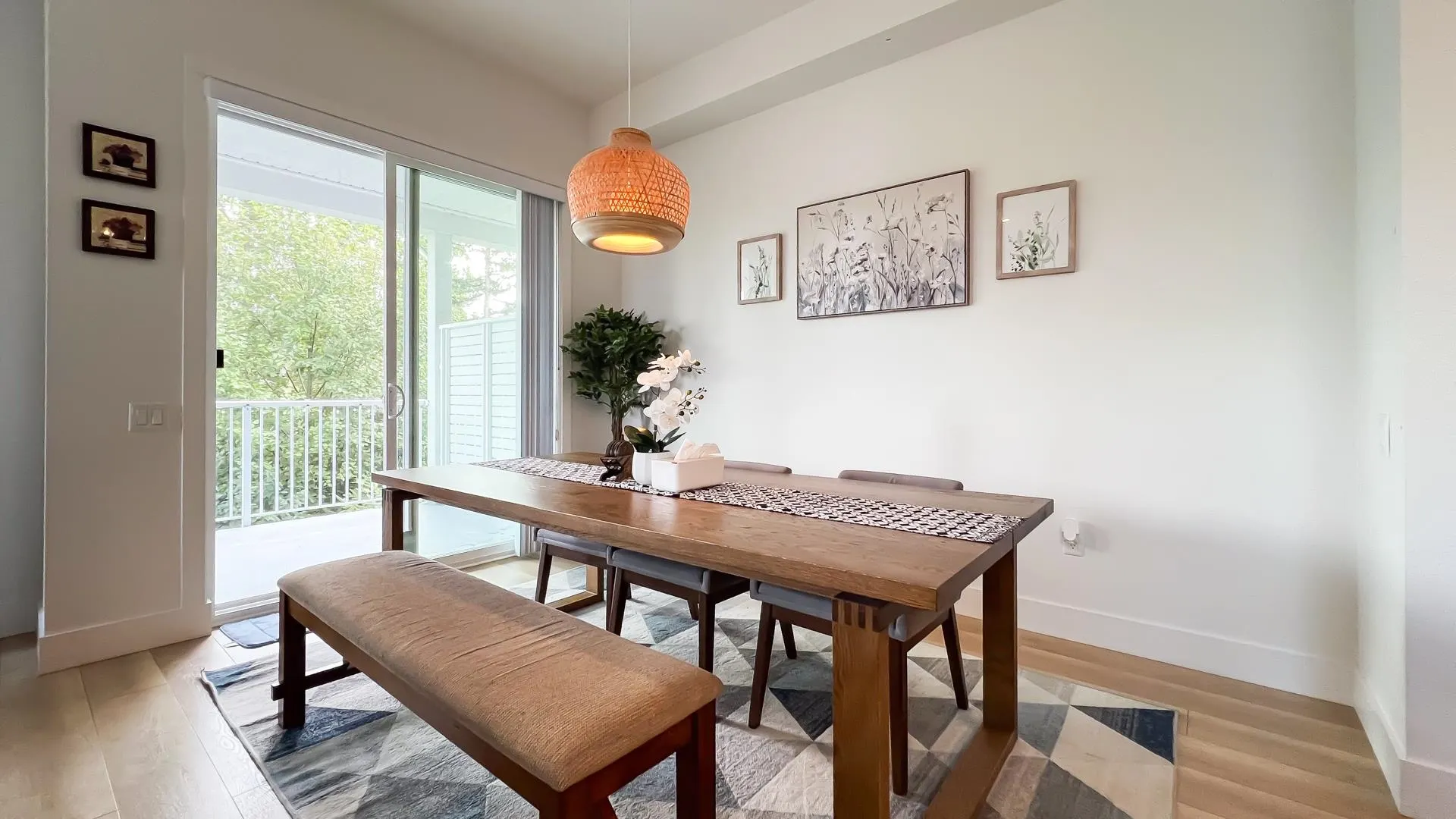 125 4638 Orca Way