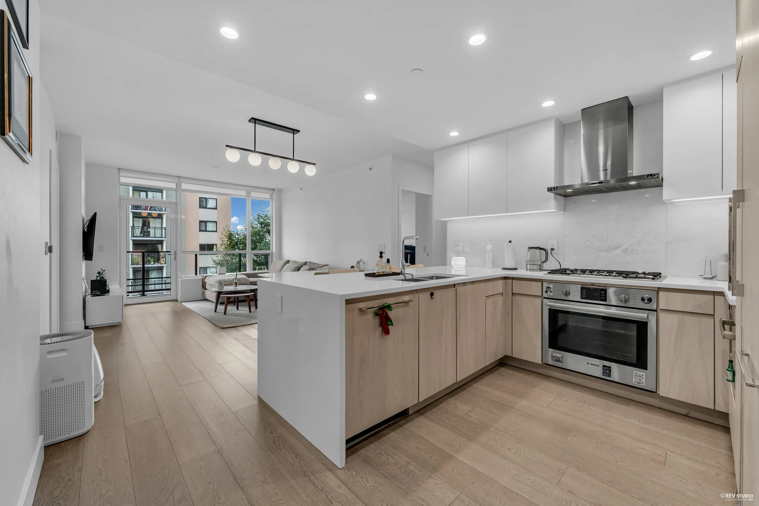 308 177 W 3rd Street