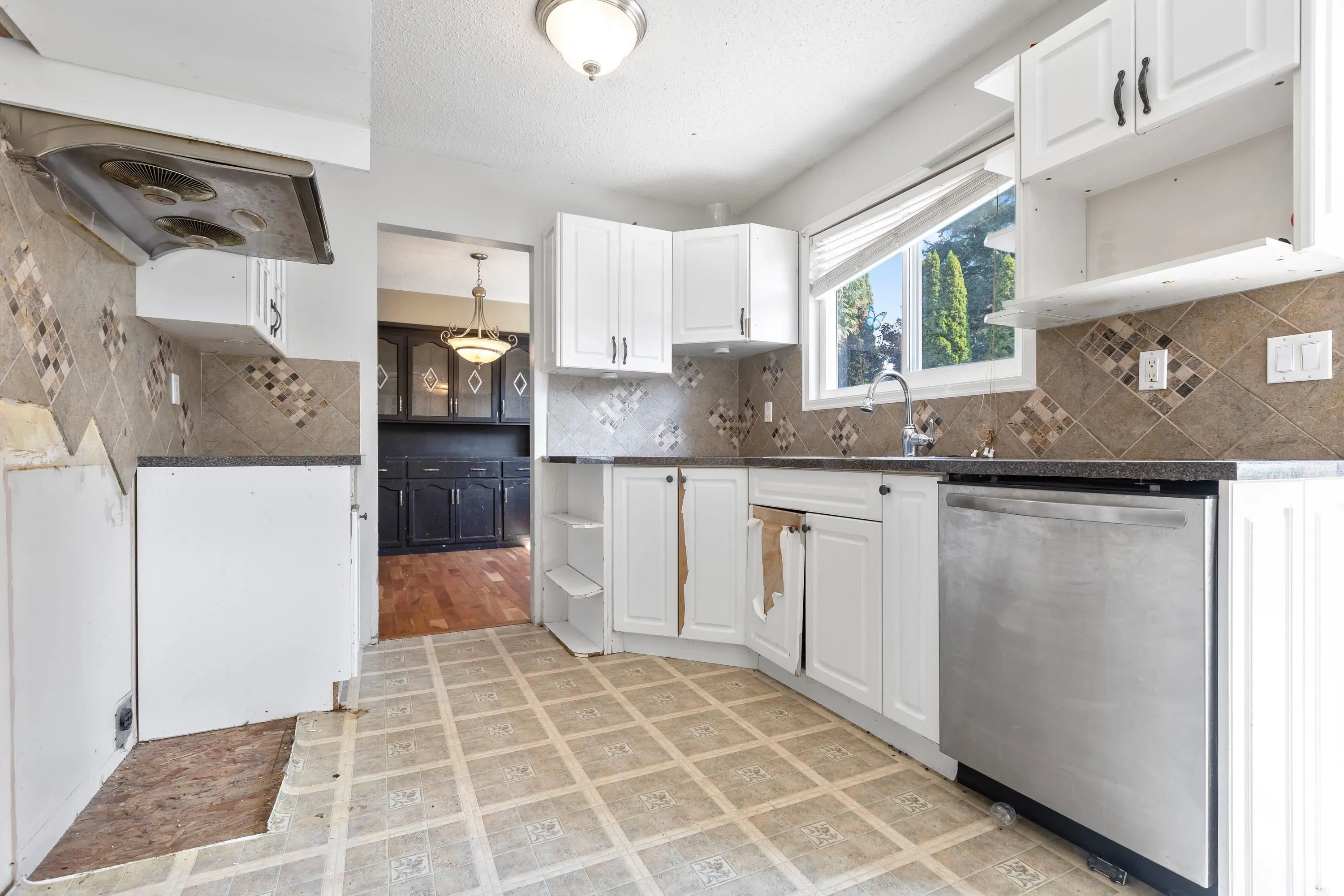 8074 Waxberry Crescent
