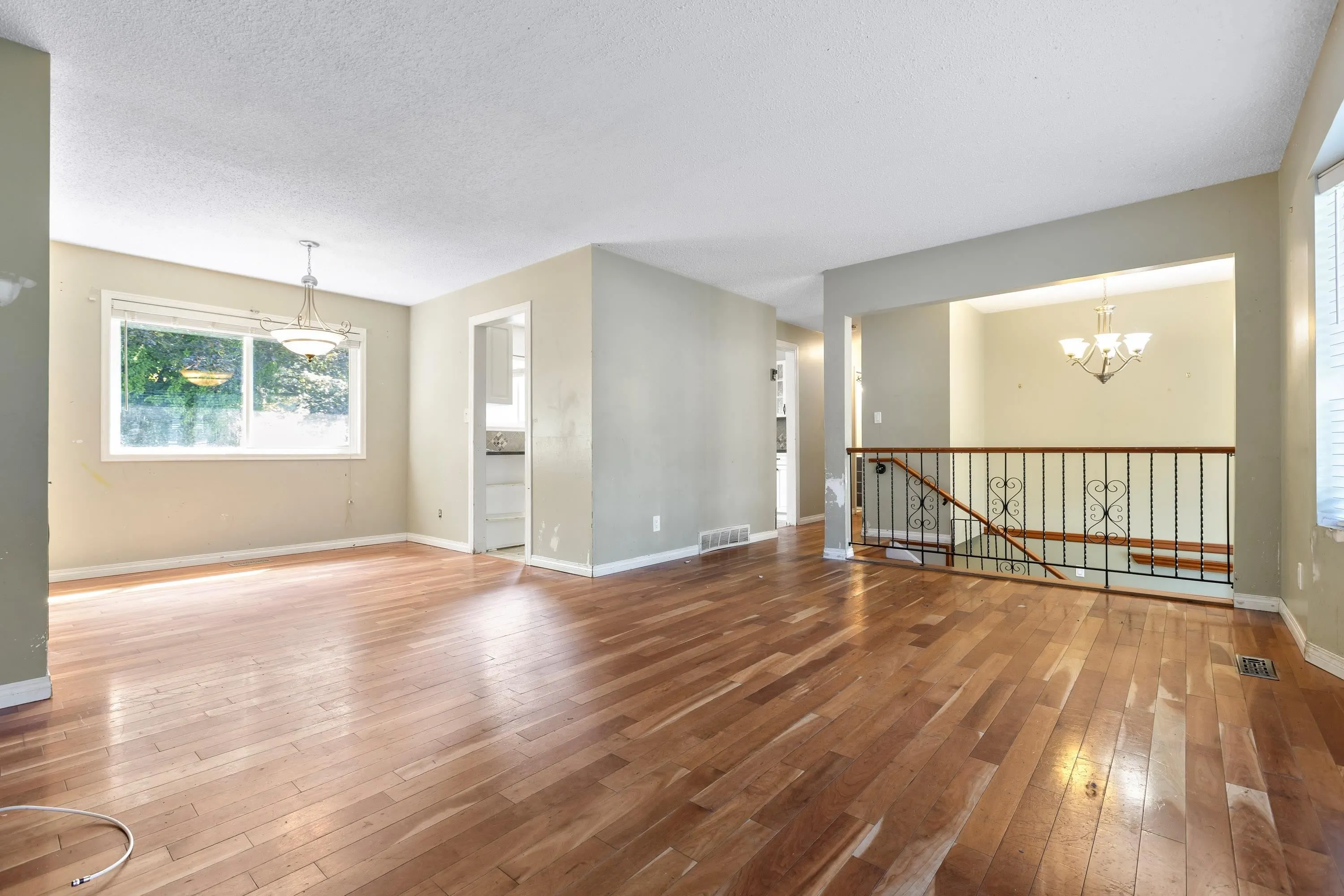 8074 Waxberry Crescent