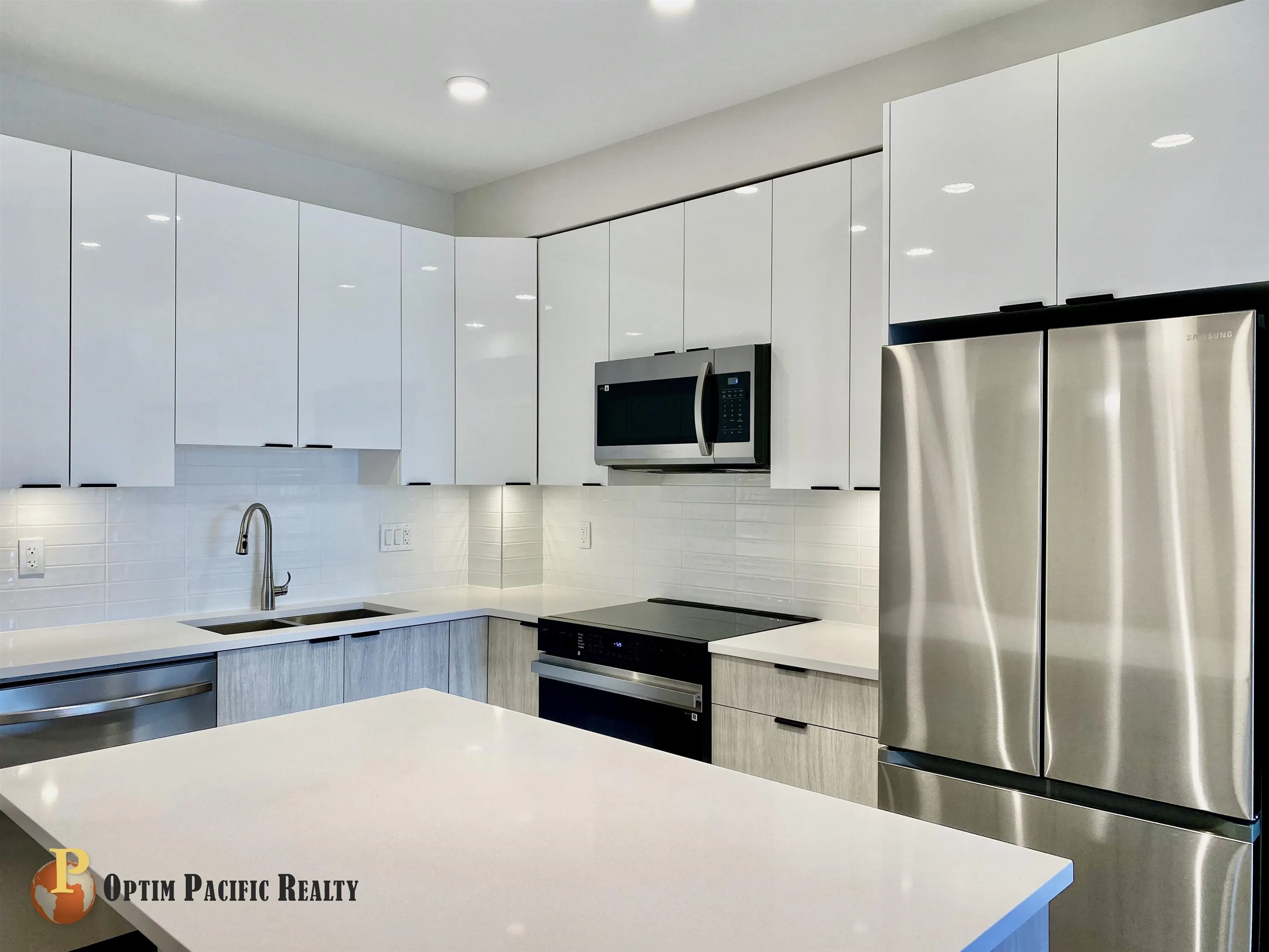 4XX 13458 95 Avenue