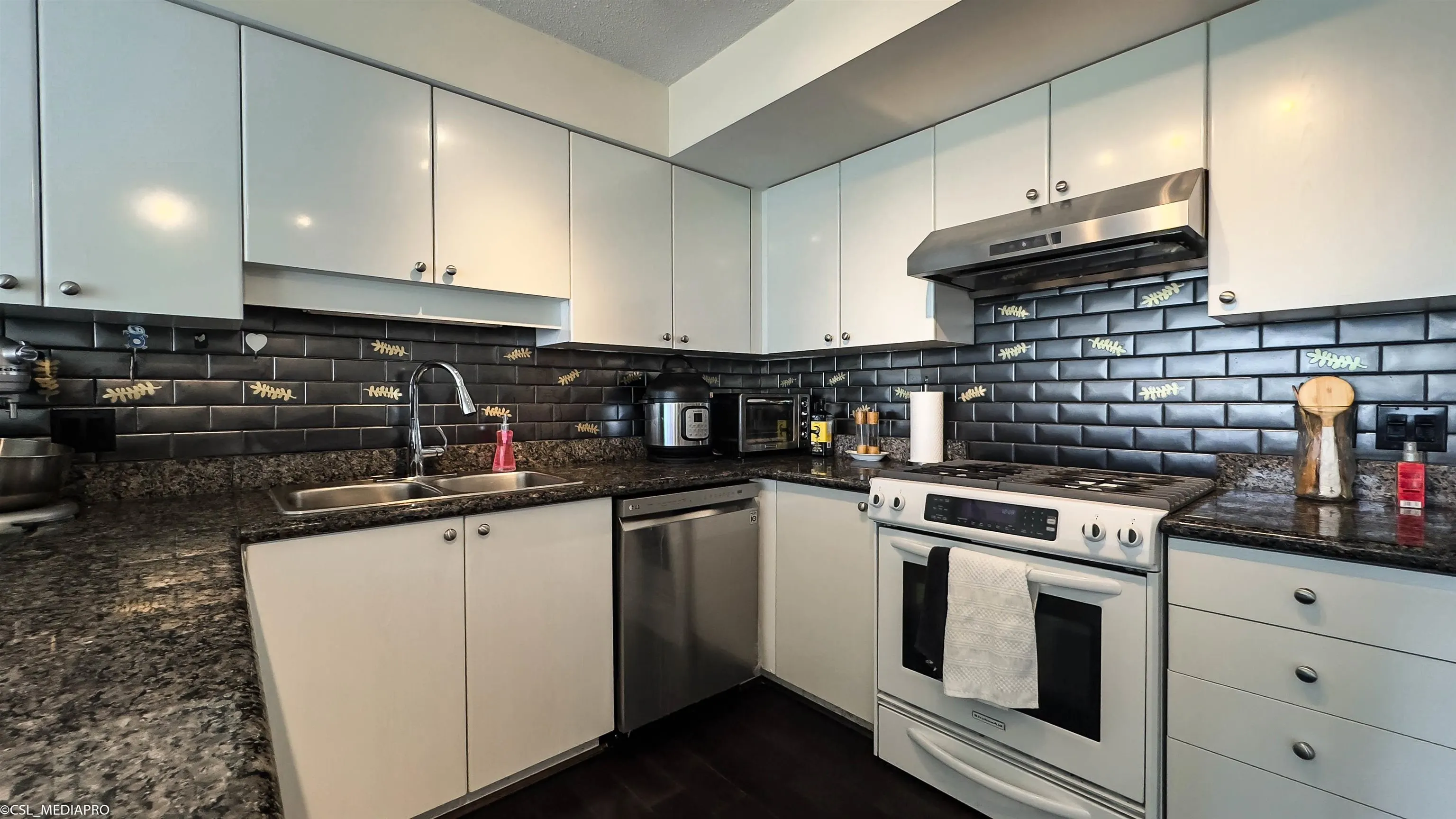 1701 8238 Saba Road