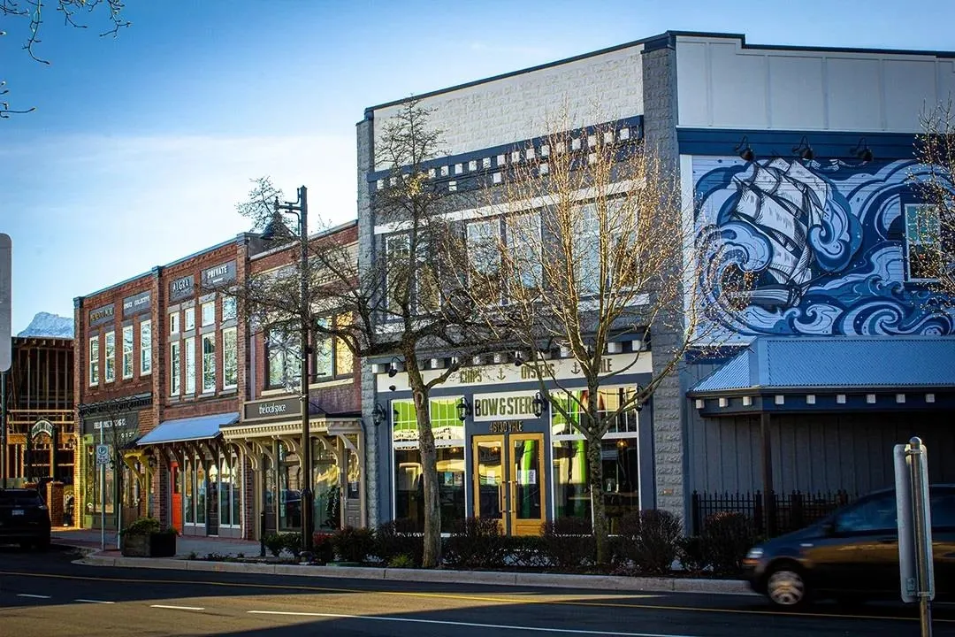 310 45749 Spadina Avenue