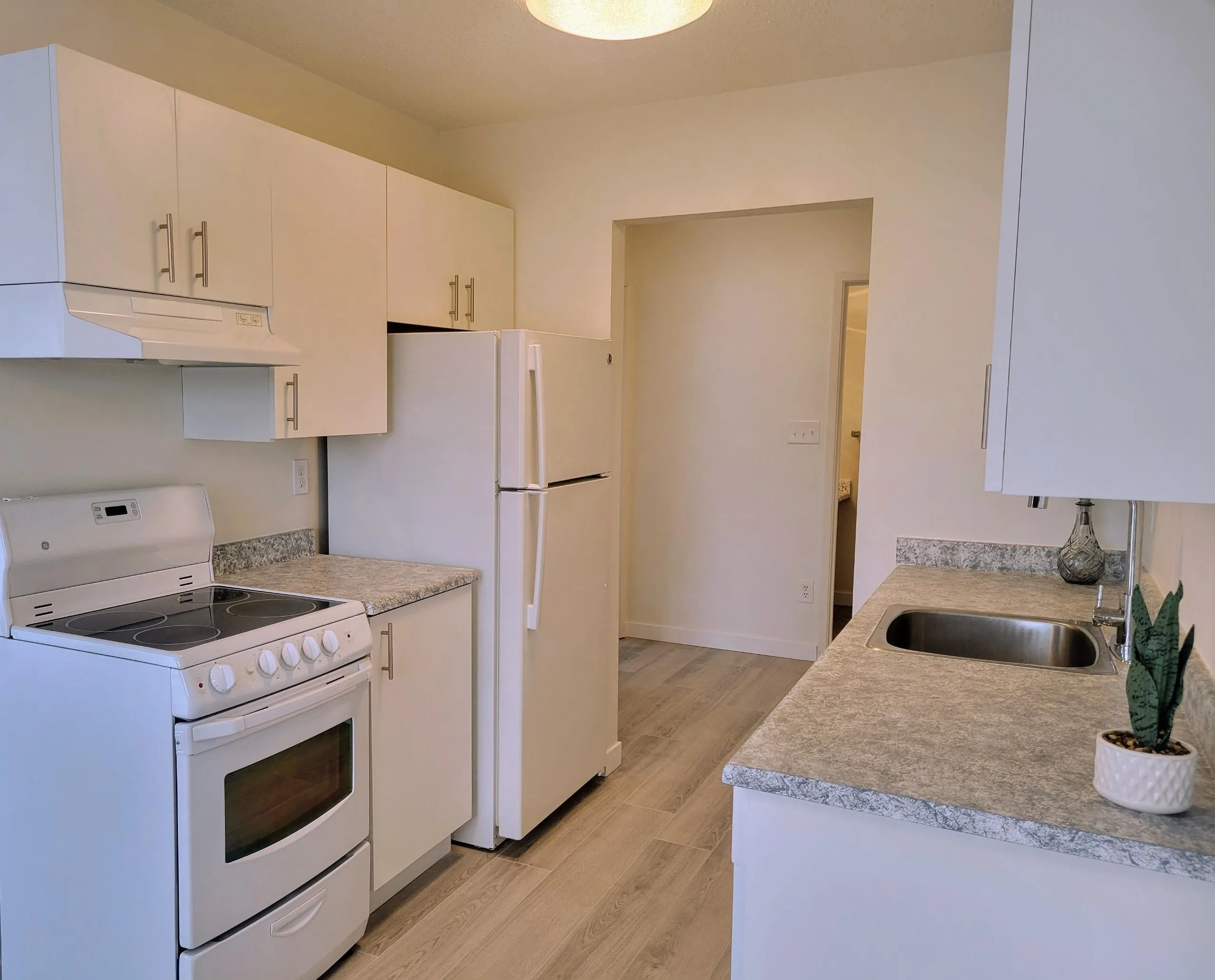 310 45749 Spadina Avenue