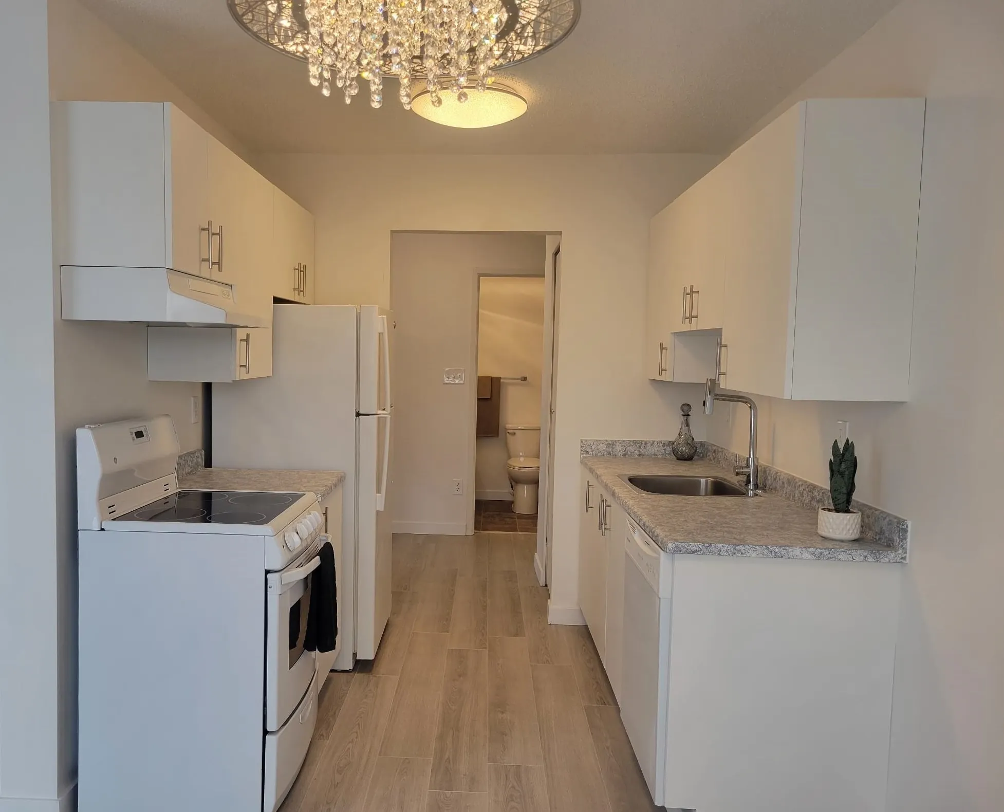 310 45749 Spadina Avenue