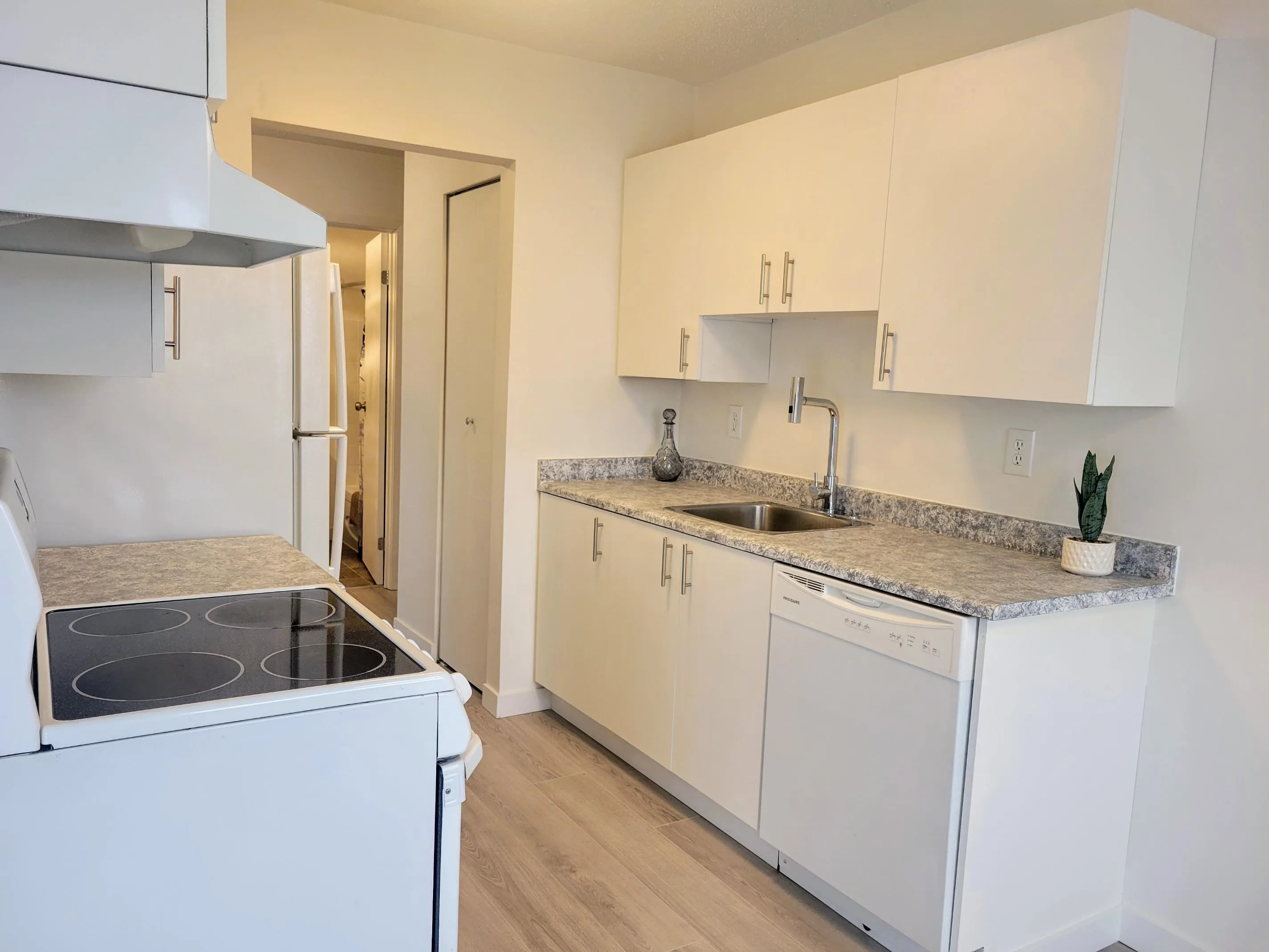 310 45749 Spadina Avenue