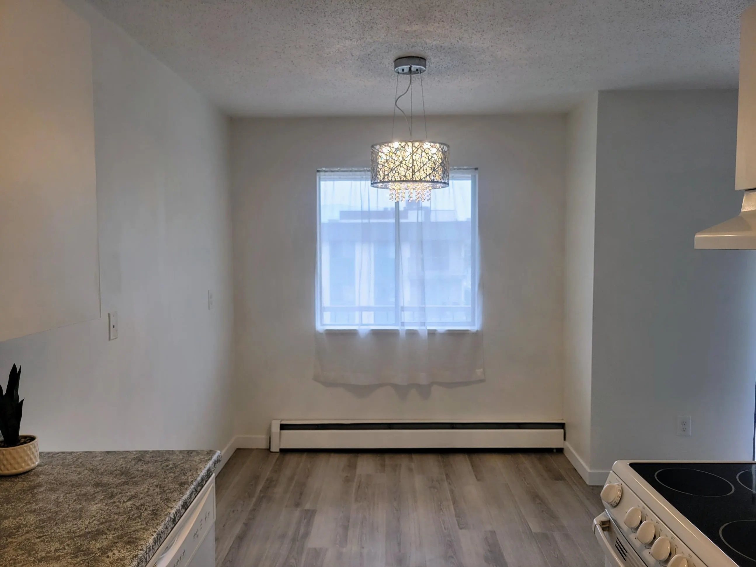 310 45749 Spadina Avenue