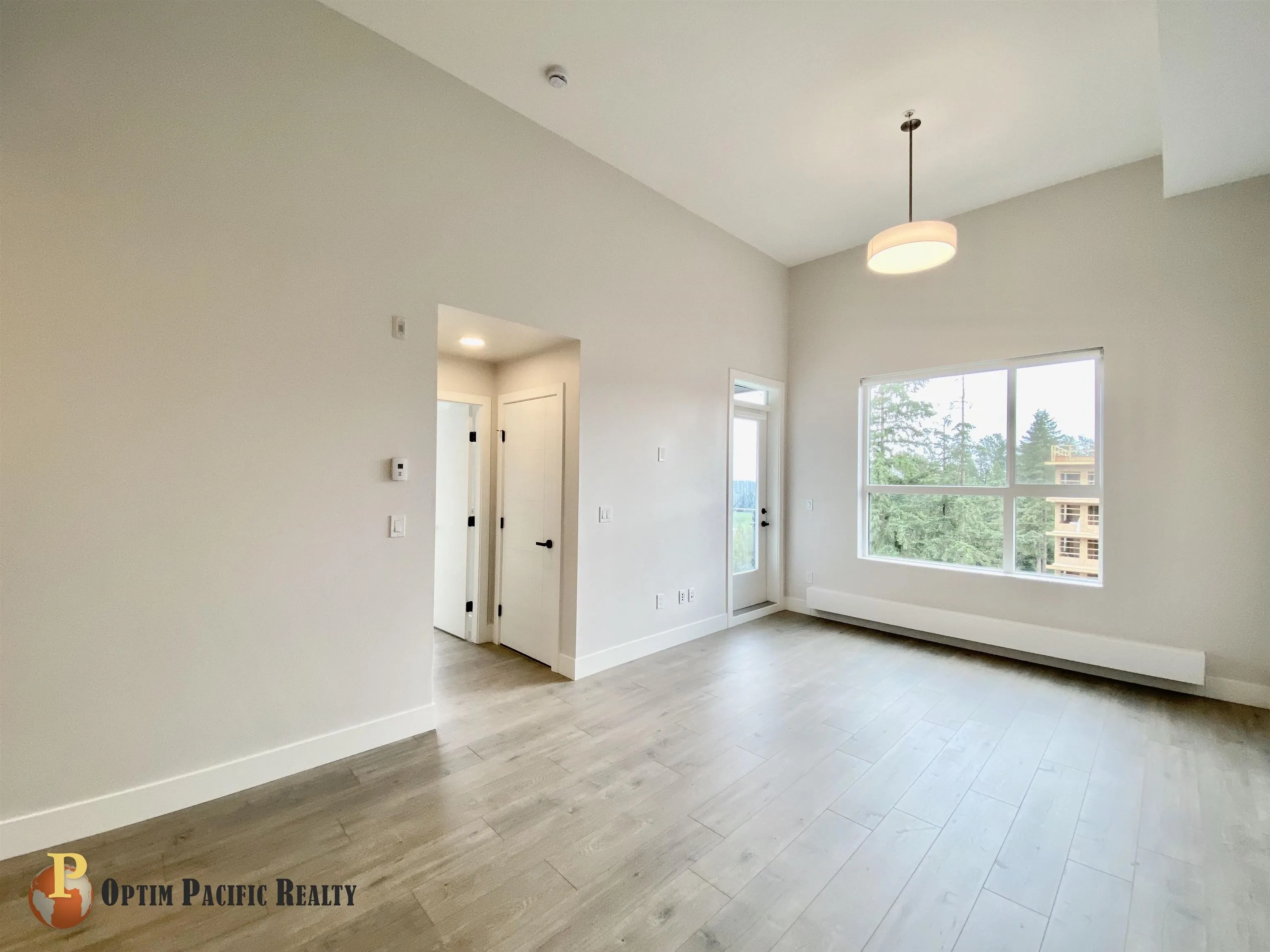6XX 13458 95 Avenue