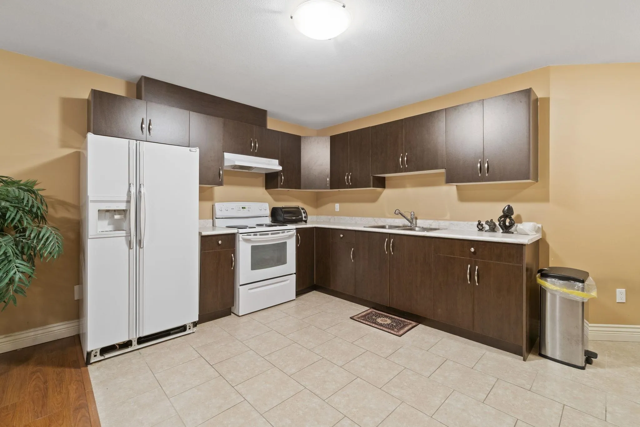 16308 91a Avenue