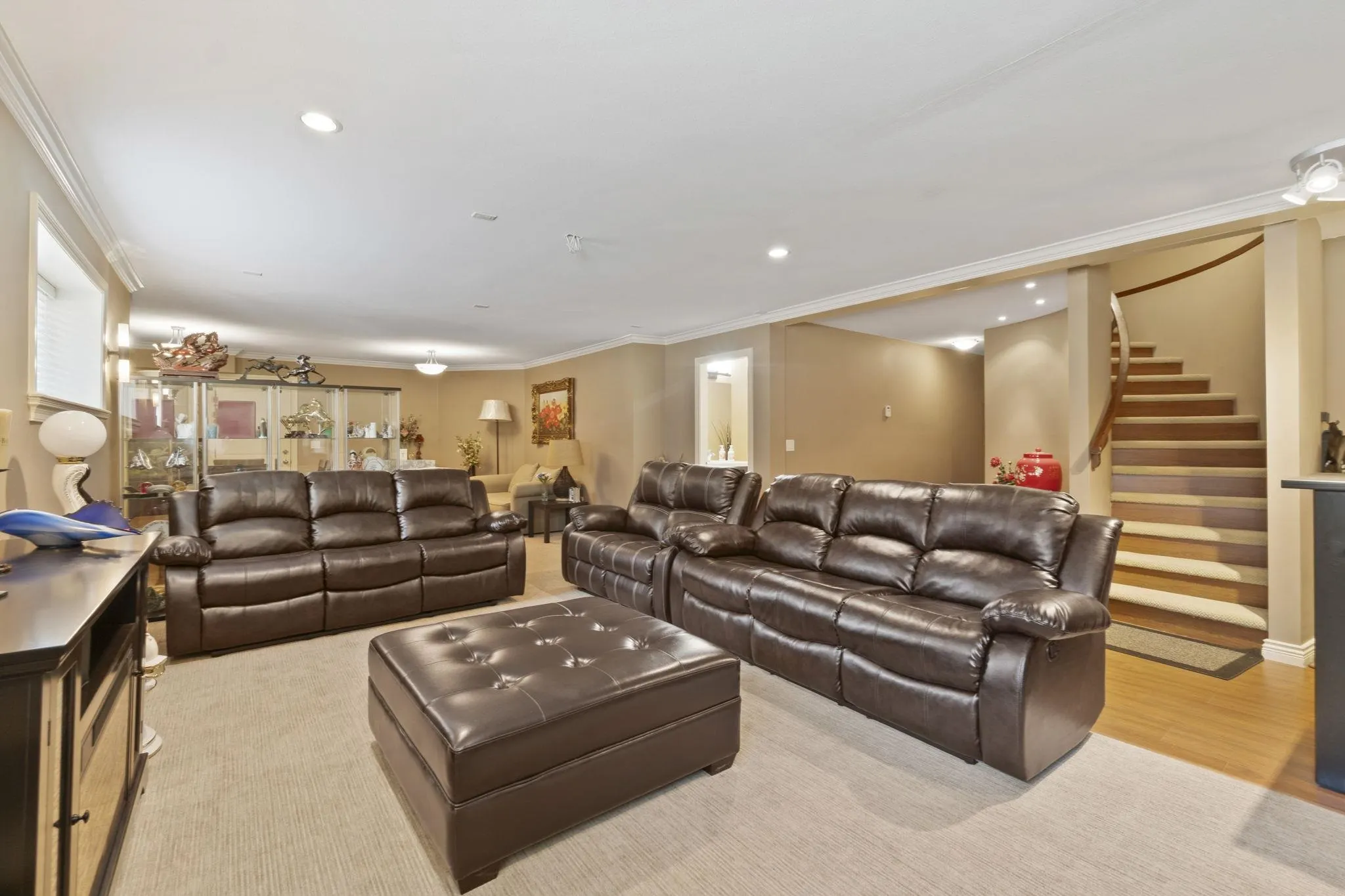 16308 91a Avenue