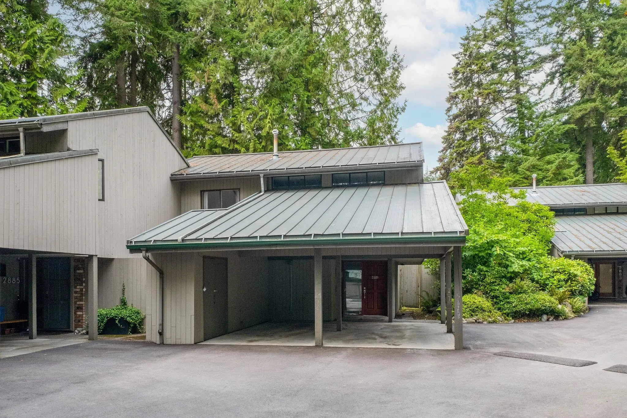 2889 Capilano Road