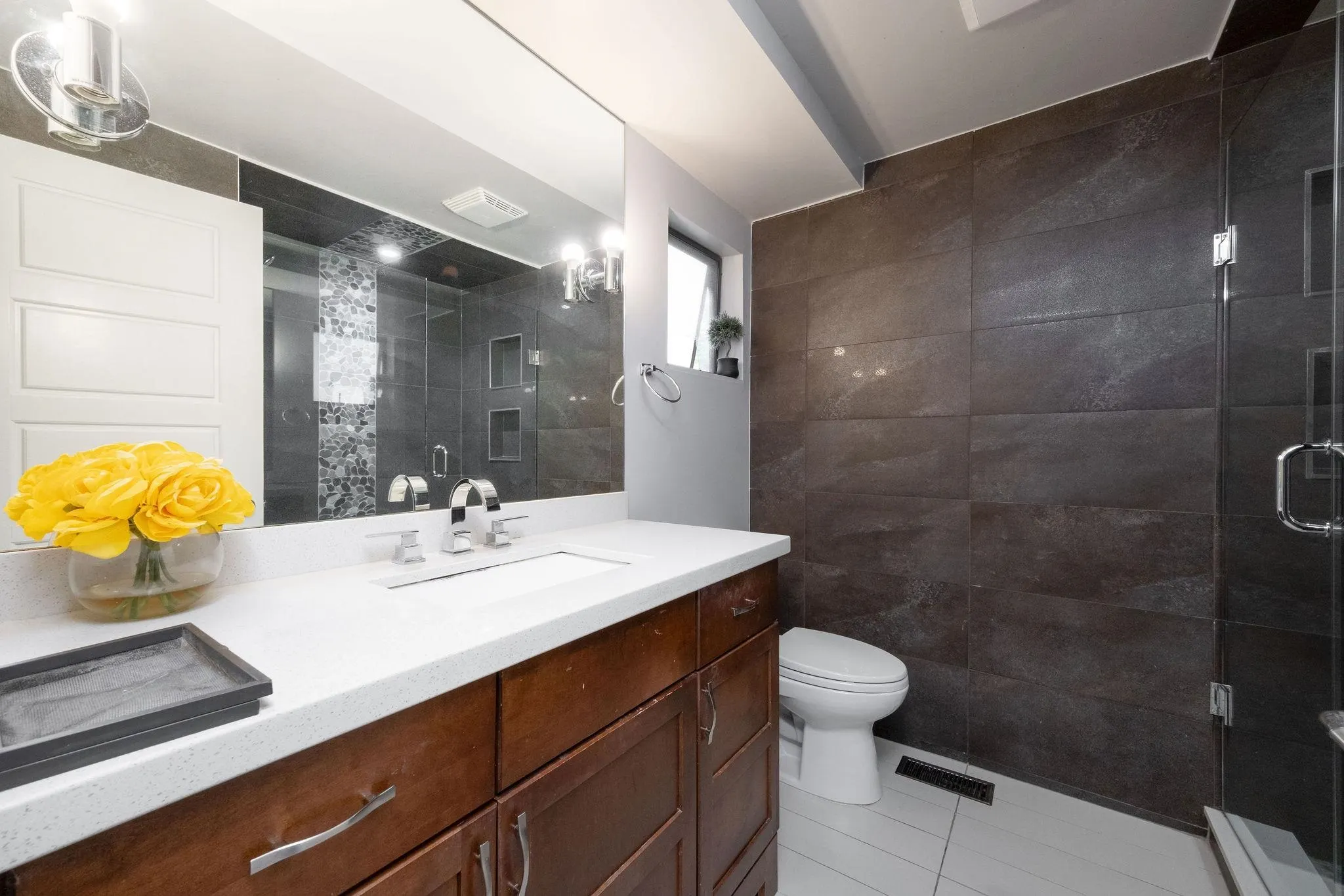2889 Capilano Road