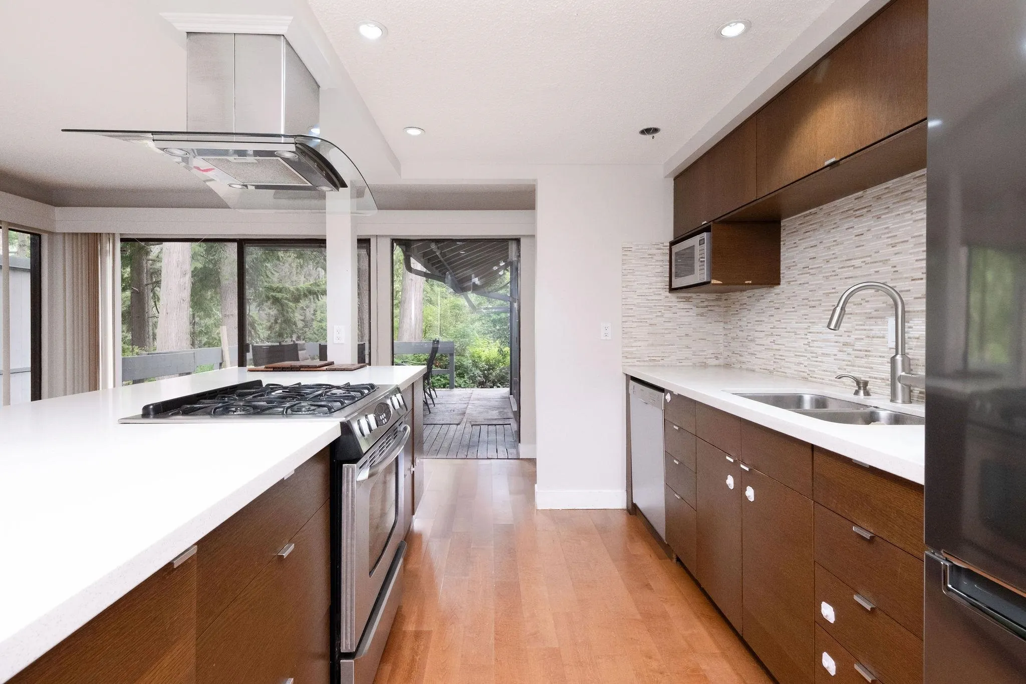 2889 Capilano Road