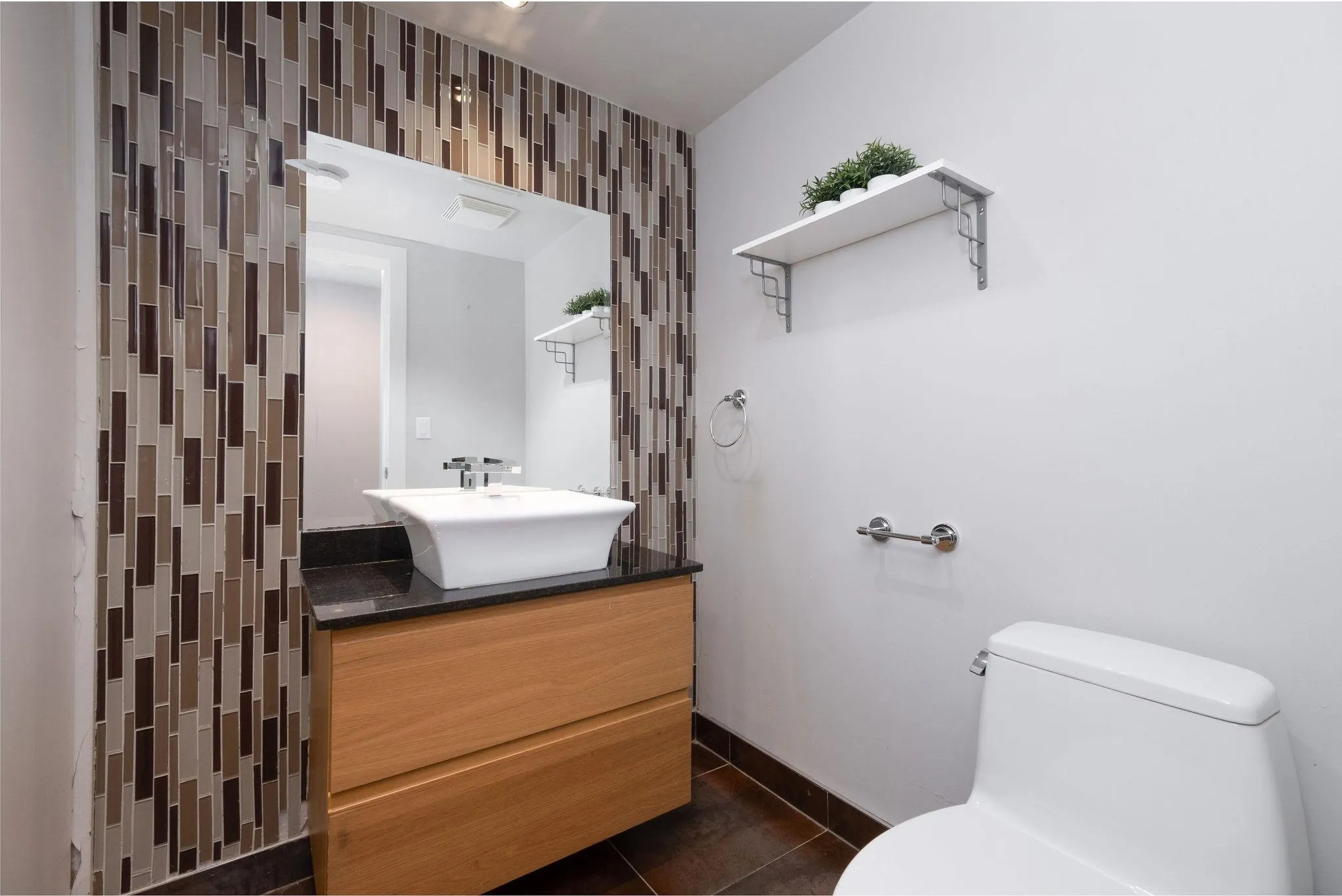 2889 Capilano Road