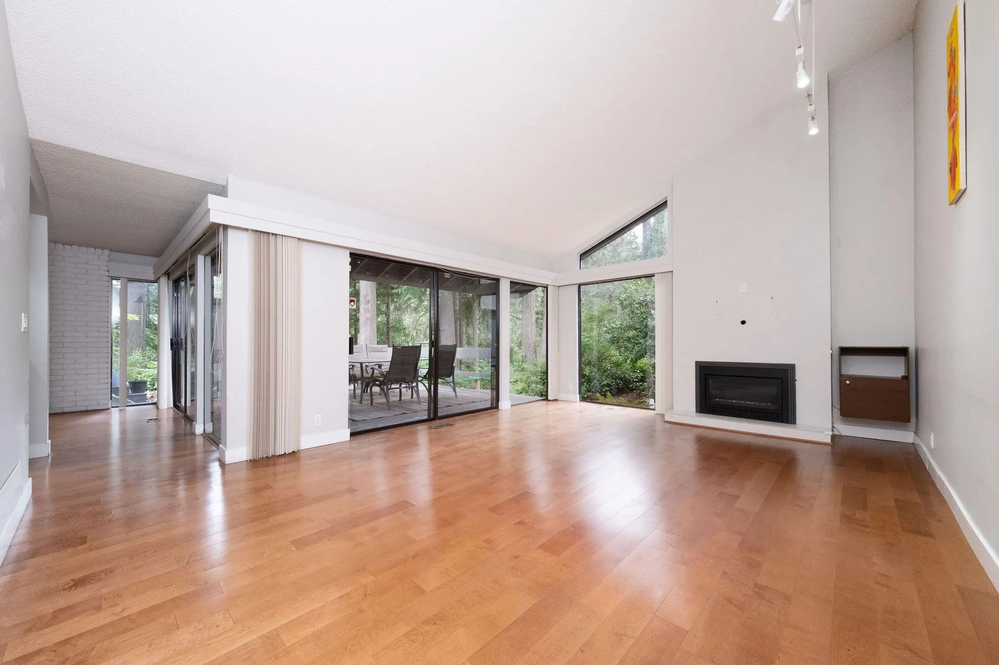 2889 Capilano Road