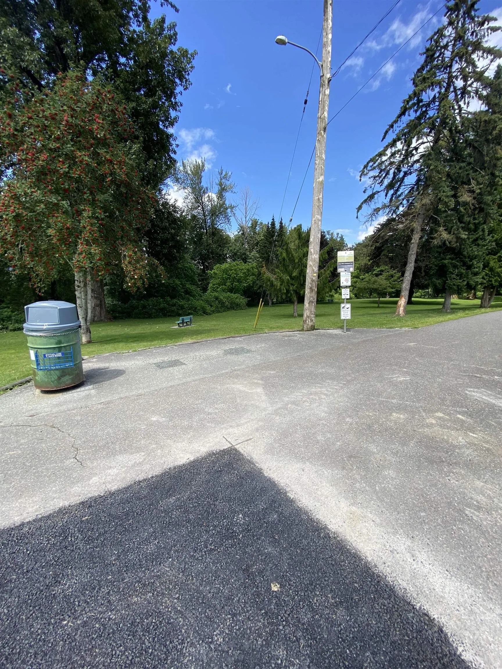 UPPER 9857 Corbould Street
