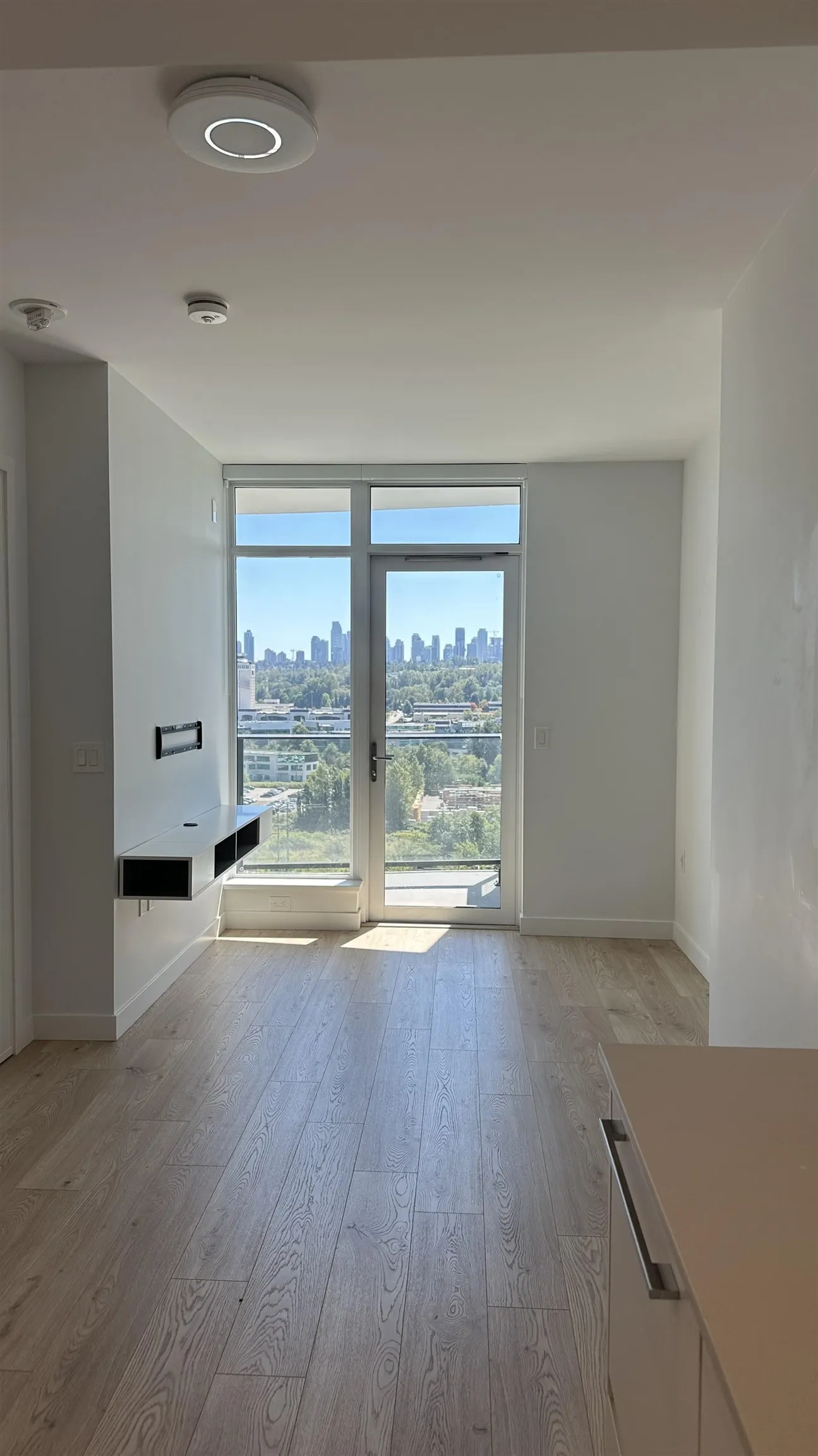 1210 2181 Madison Avenue