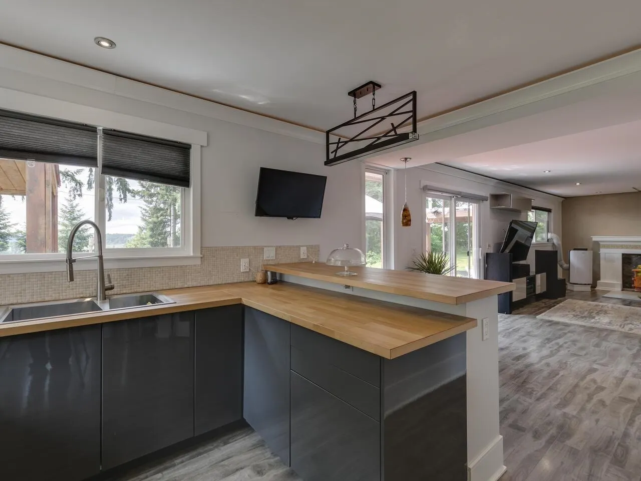 26521 Lougheed Highway