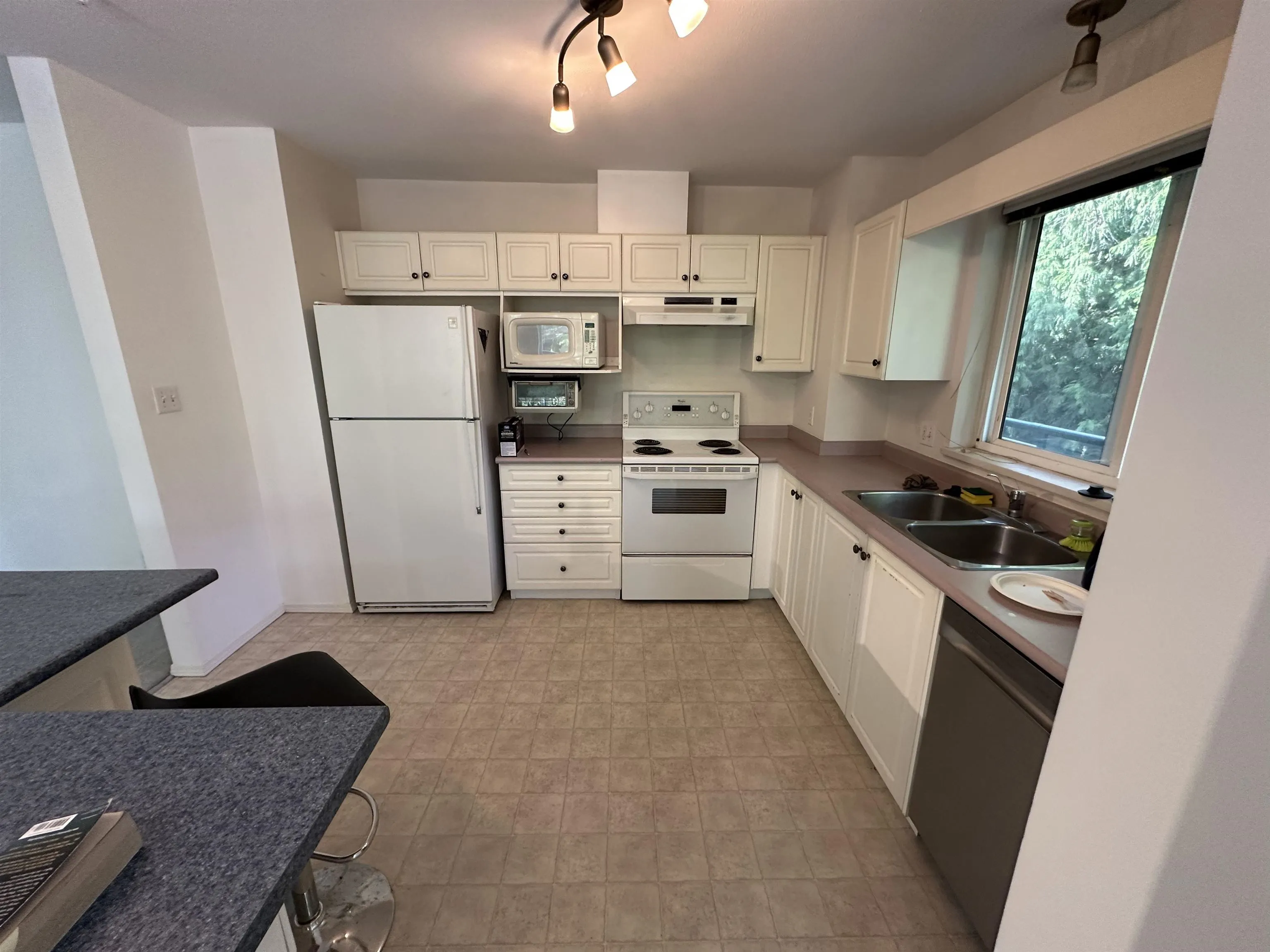 211 33708 King Road