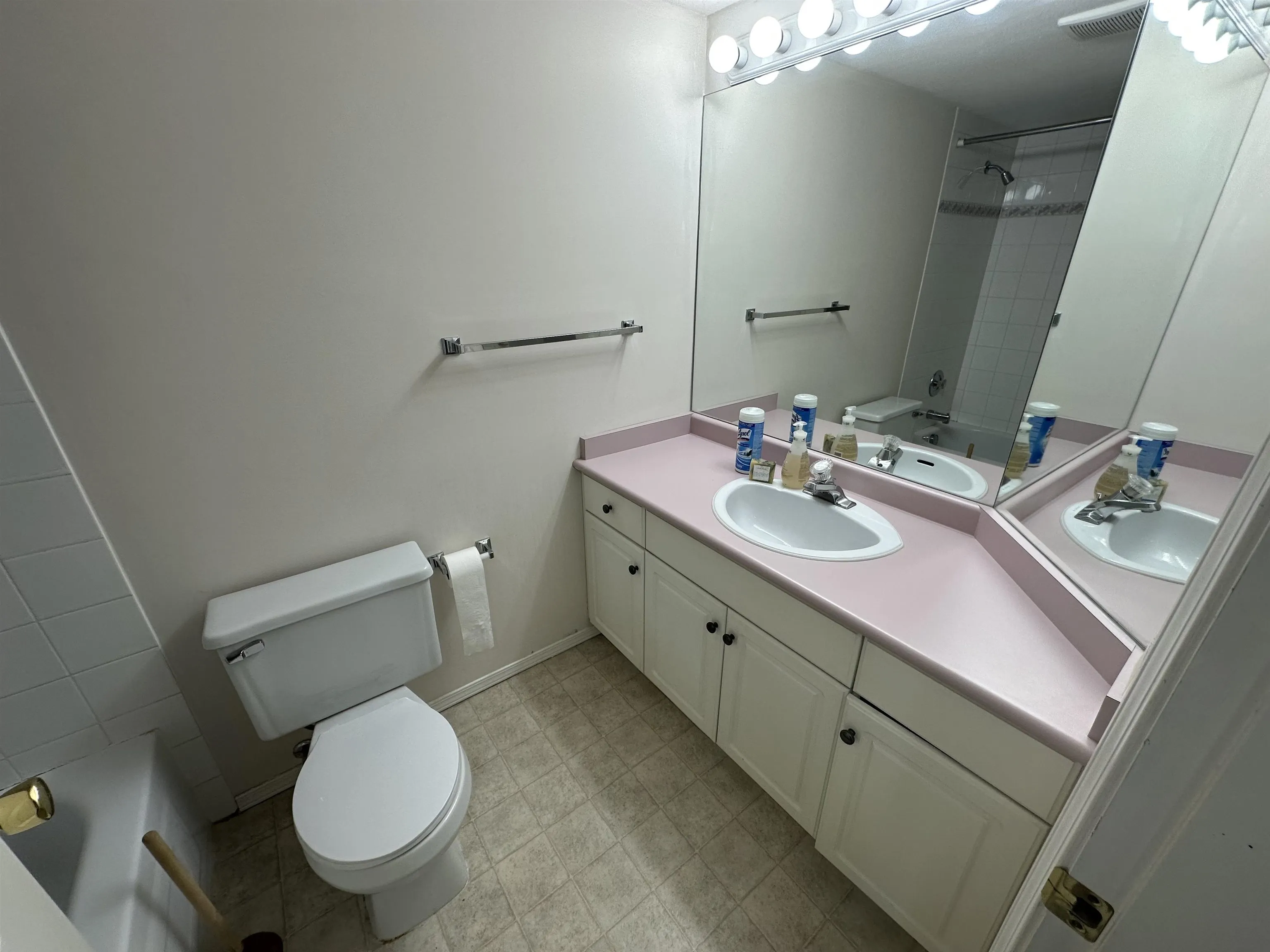 211 33708 King Road