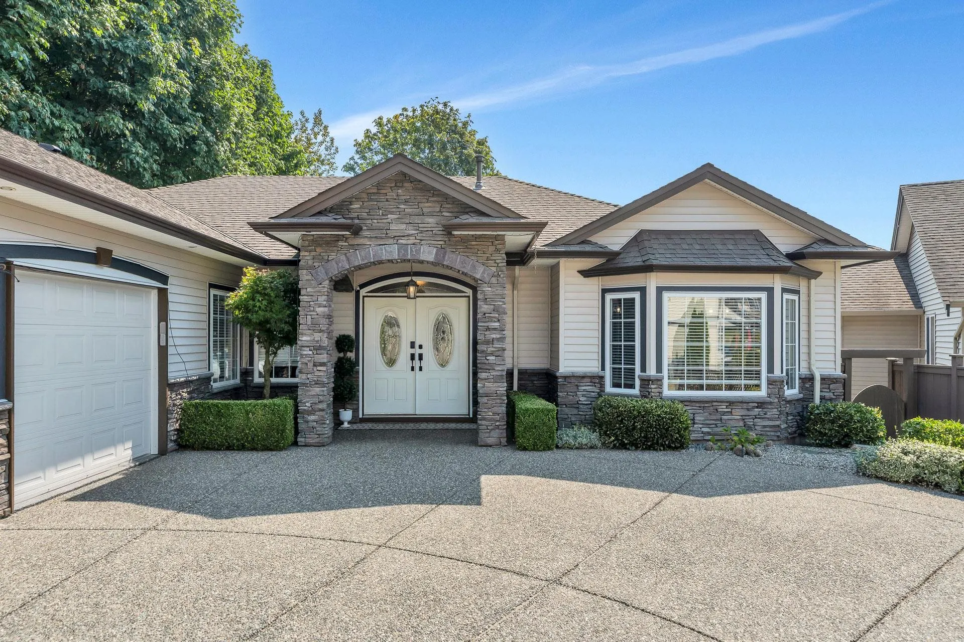 32477 W Bobcat Drive