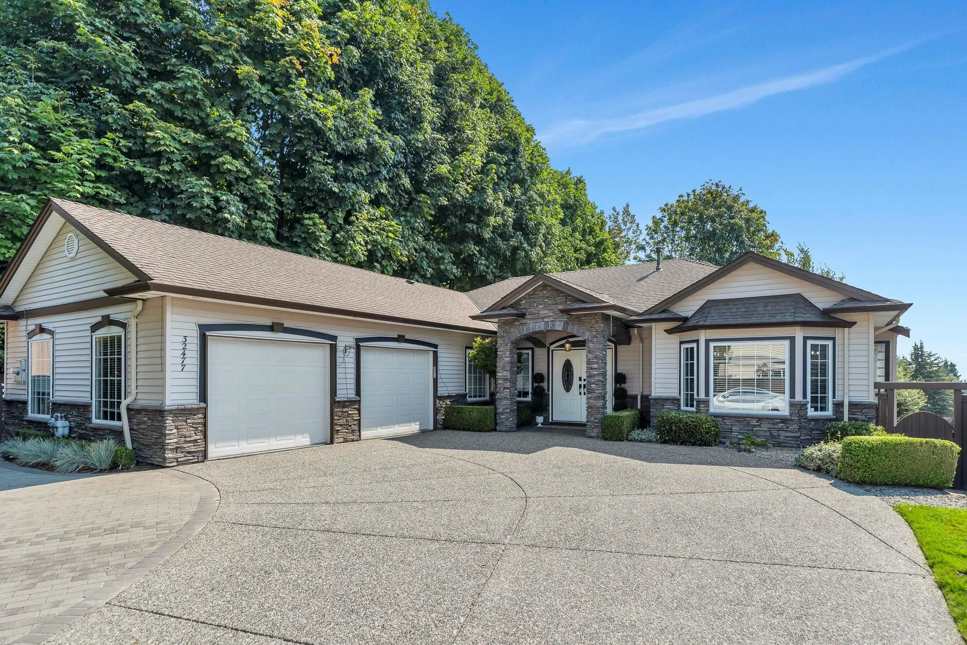 32477 W Bobcat Drive