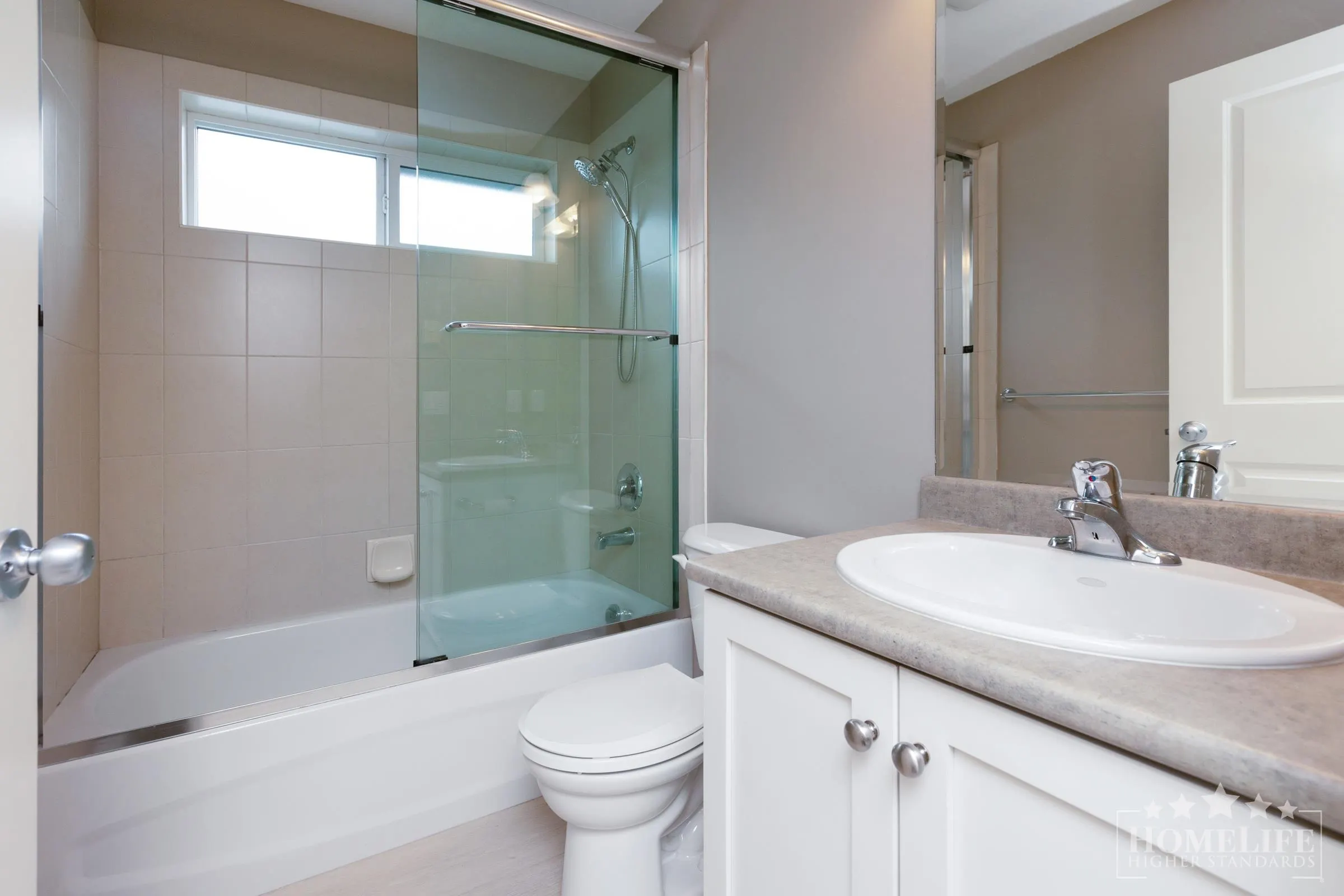 Coach House 18836 67a Avenue